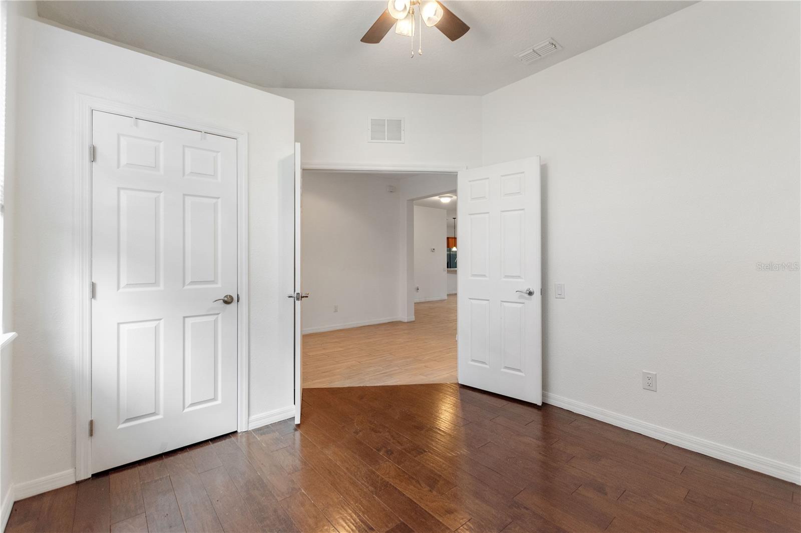 Image 16 of 35 For 519 Cadiz Drive