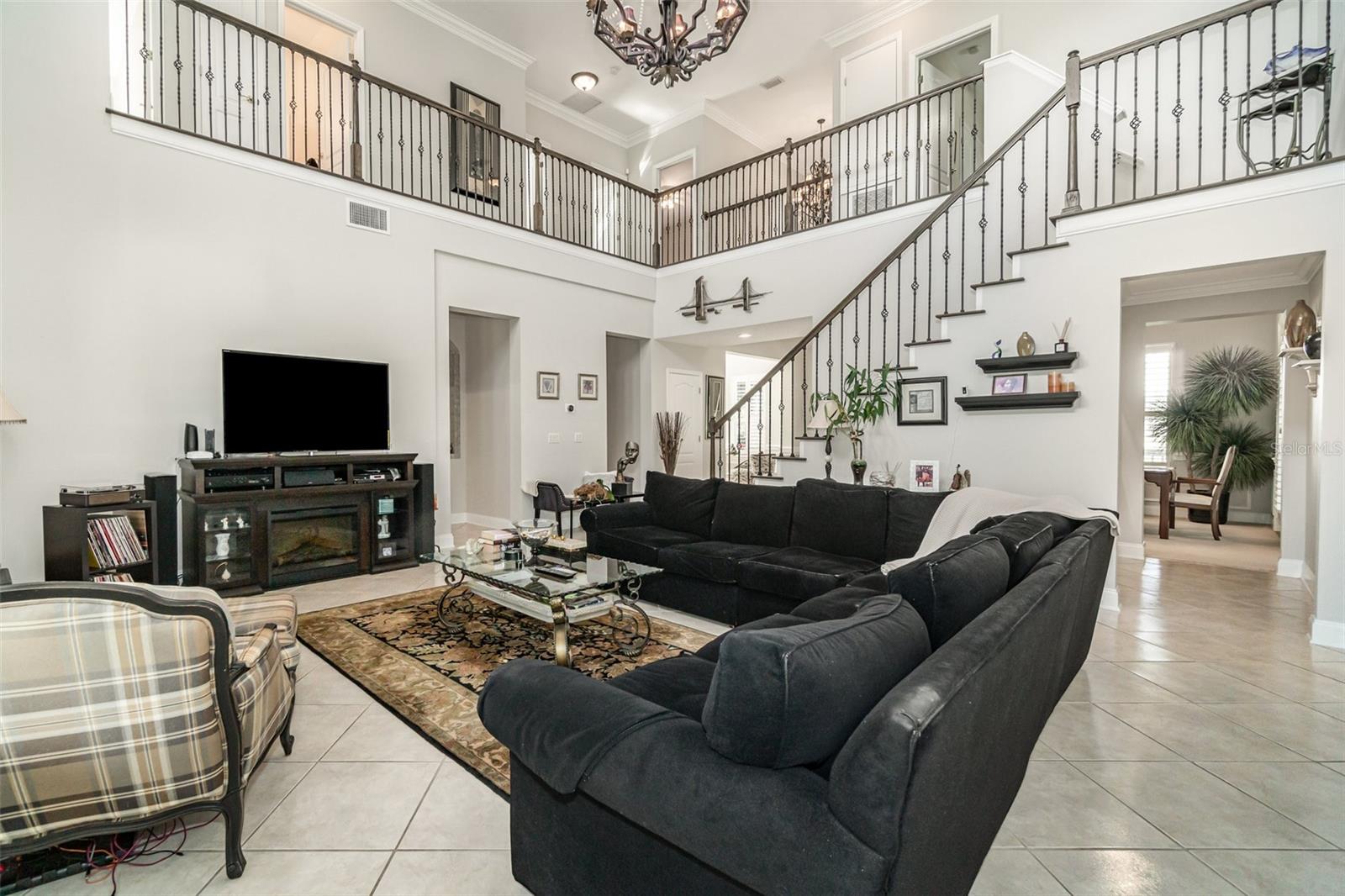 Image 13 of 41 For 6905 Nobleton Drive