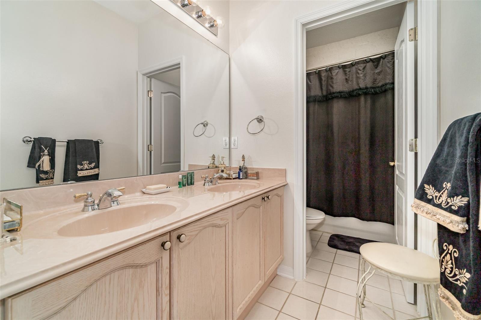 Image 31 of 41 For 6905 Nobleton Drive