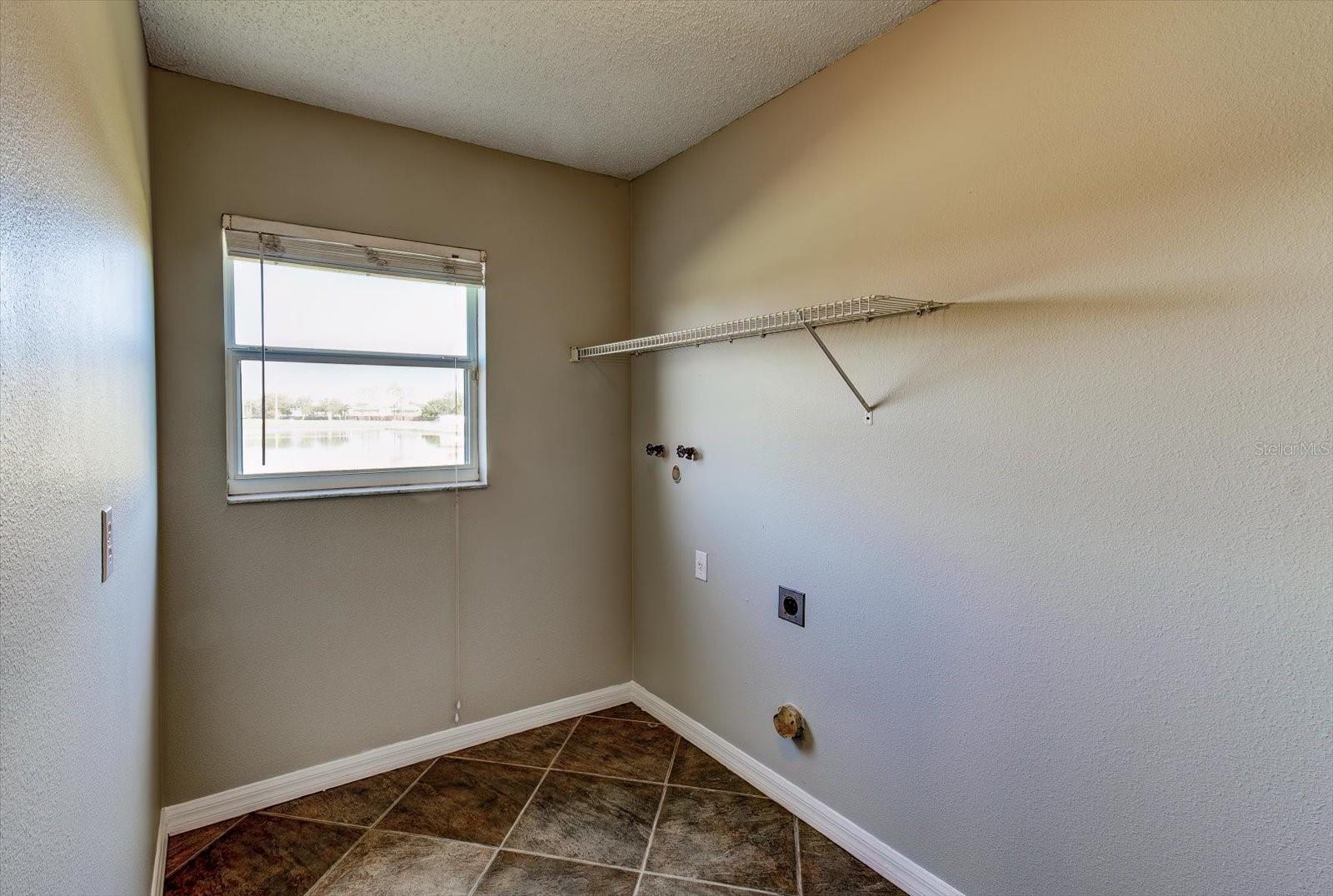 Image 18 of 57 For 807 Belhaven Drive