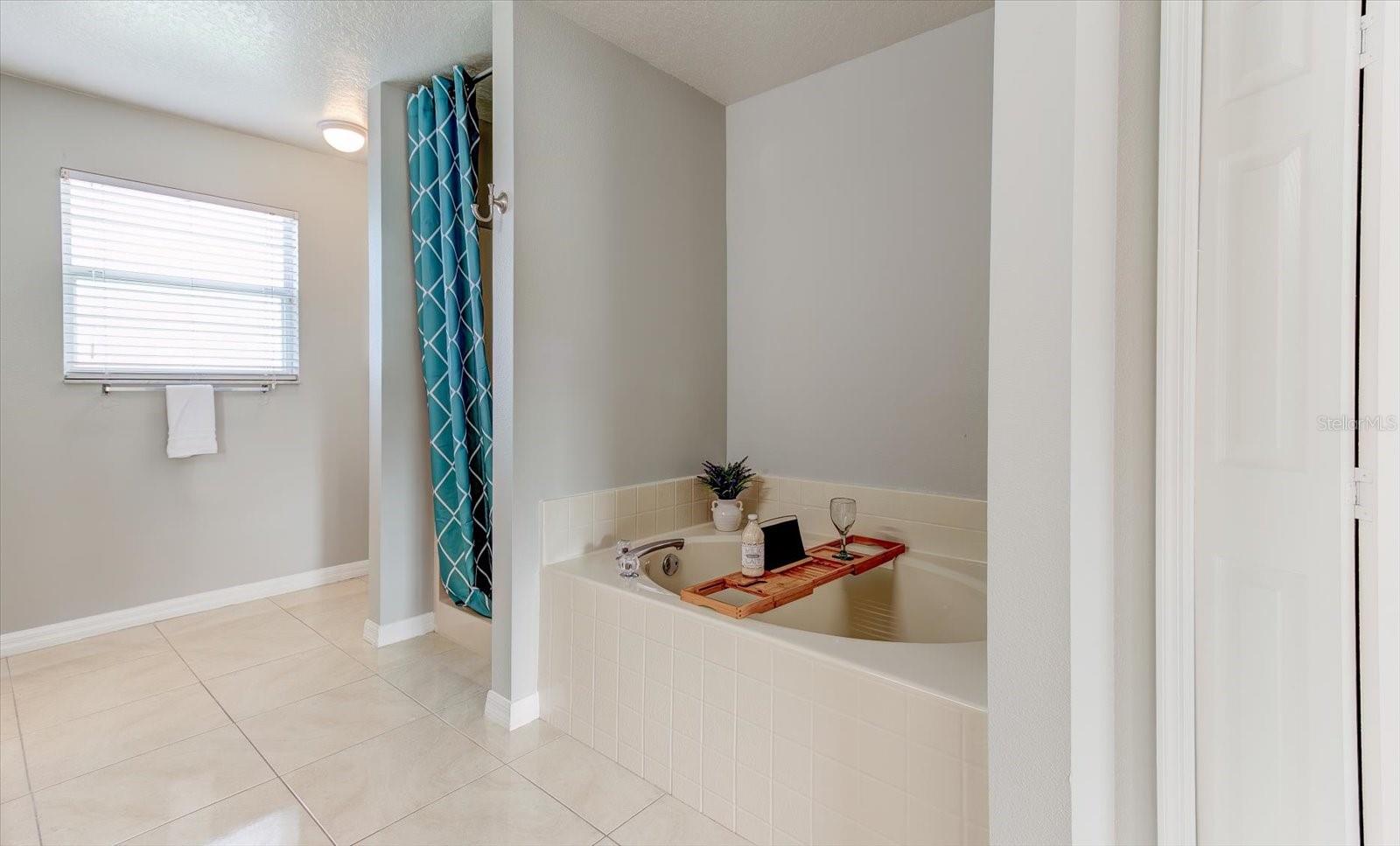 Image 32 of 57 For 807 Belhaven Drive