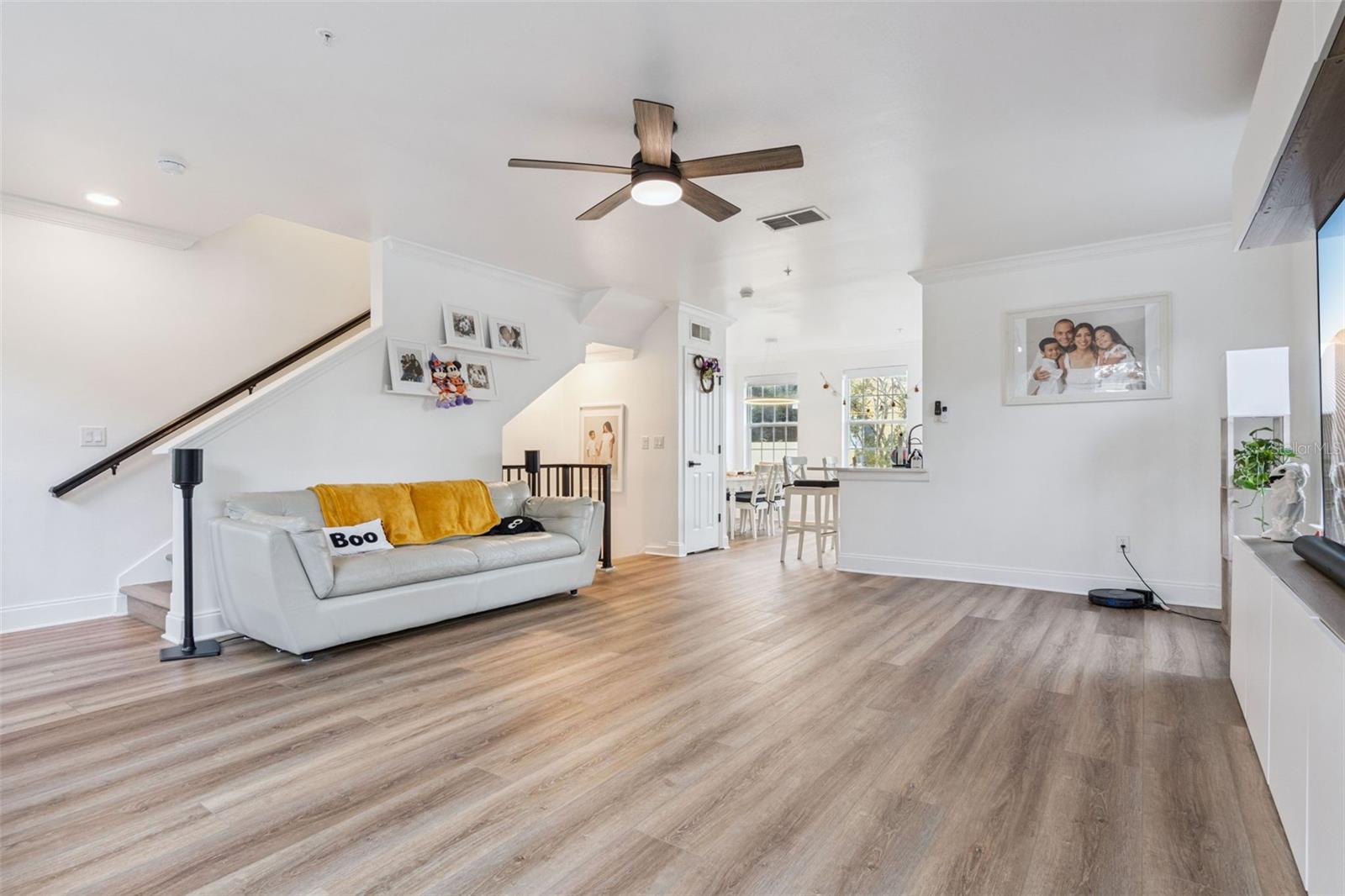 Image 10 of 68 For 1028 Waterside Drive