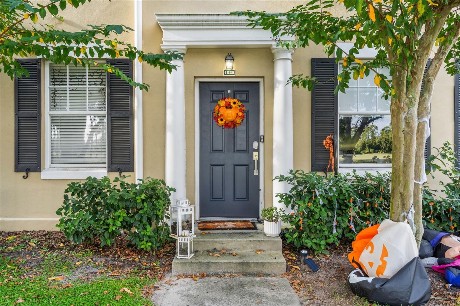 Image 4 of 68 For 1028 Waterside Drive