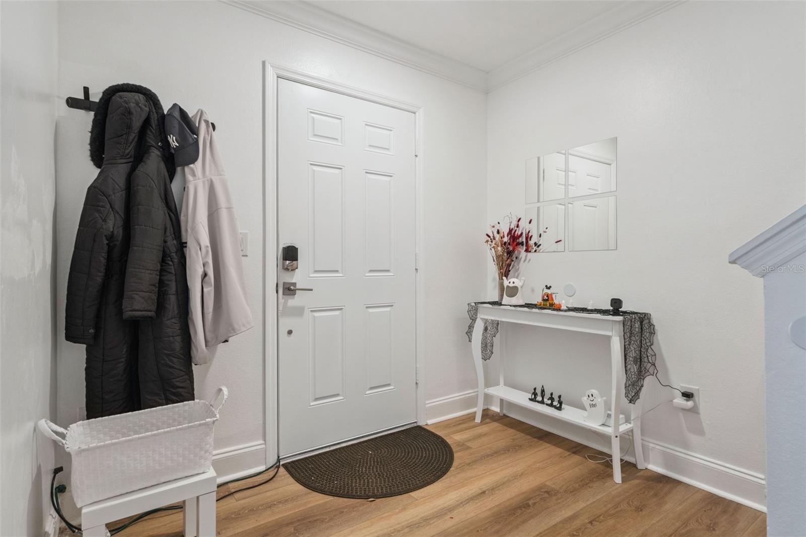 Image 5 of 68 For 1028 Waterside Drive