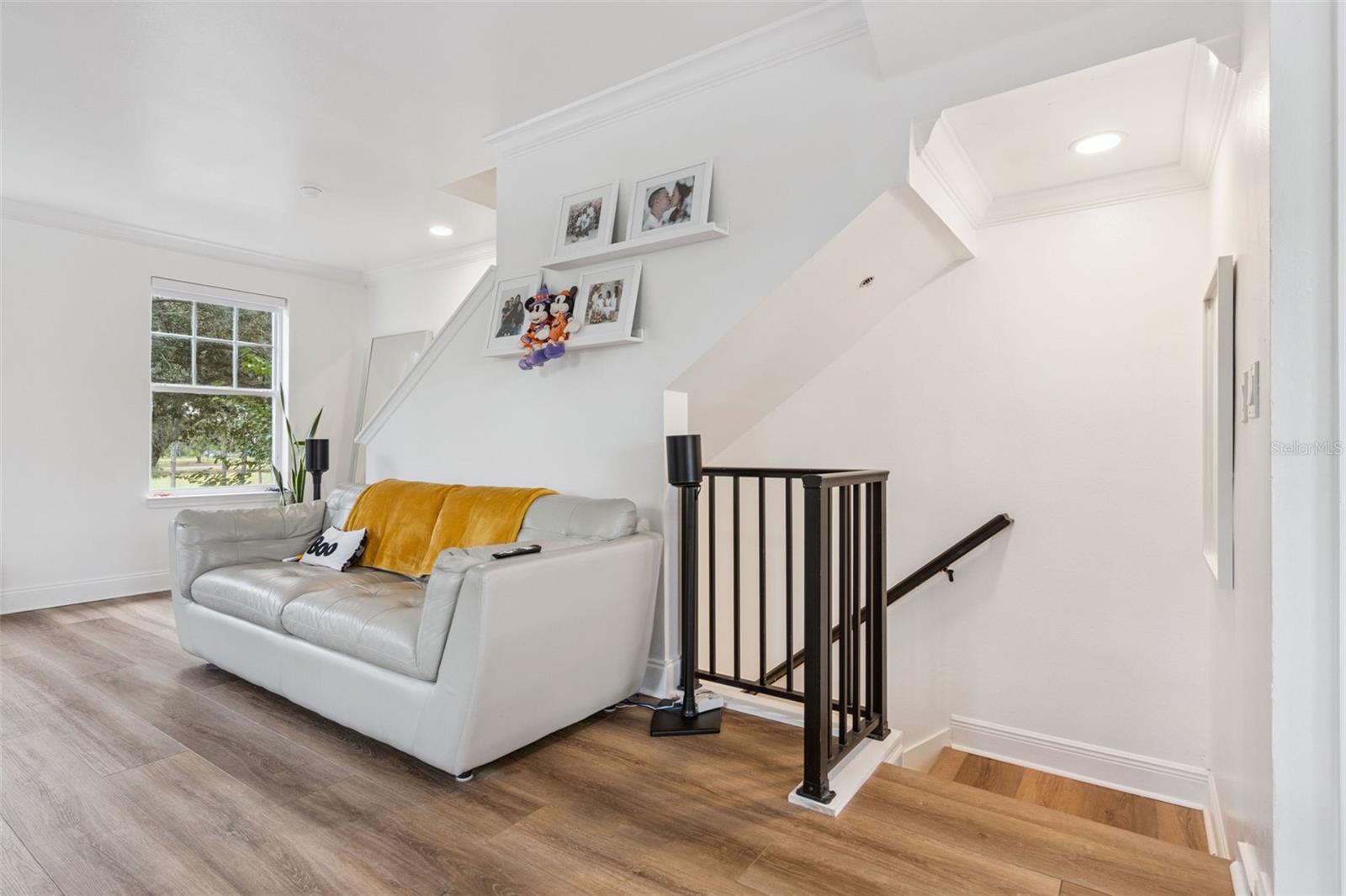 Image 9 of 68 For 1028 Waterside Drive