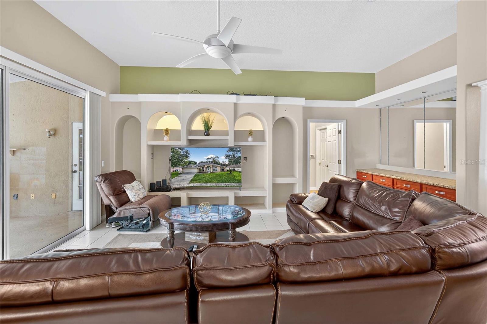 Image 11 of 50 For 937 Cumberland Circle