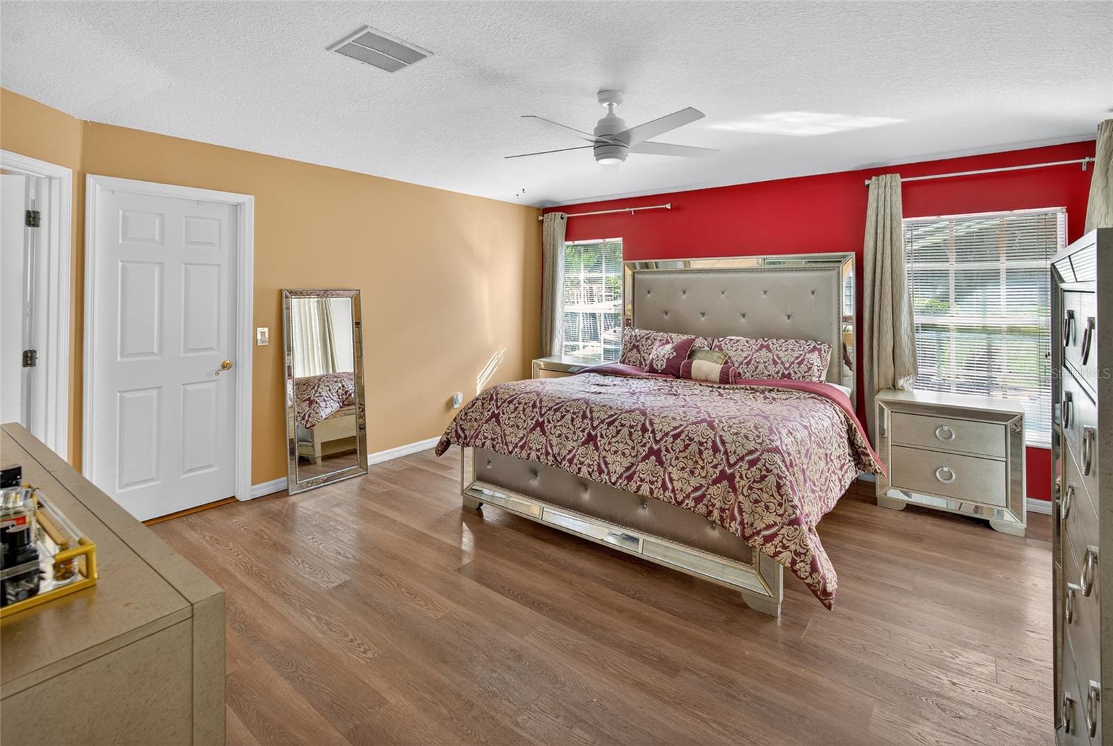 Image 24 of 50 For 937 Cumberland Circle