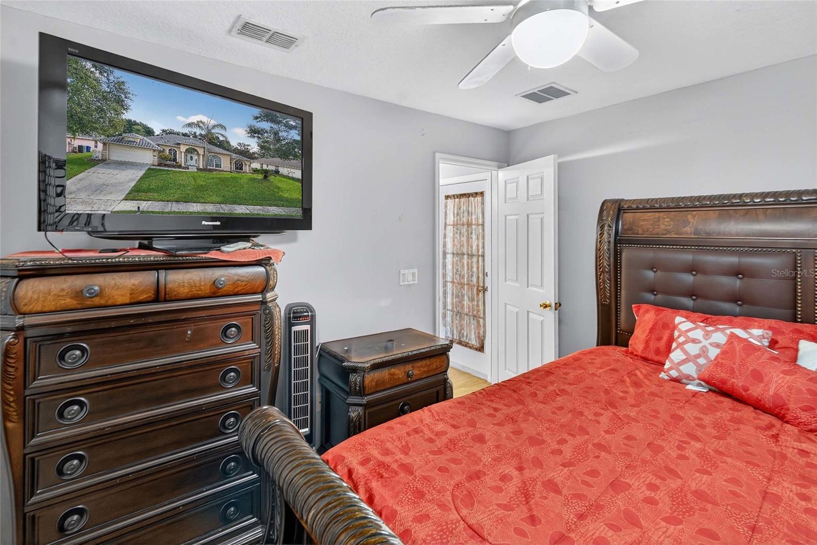 Image 37 of 50 For 937 Cumberland Circle