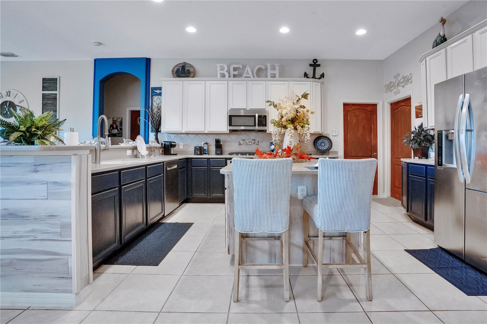 Image 18 of 59 For 3637 Peninsula Circle