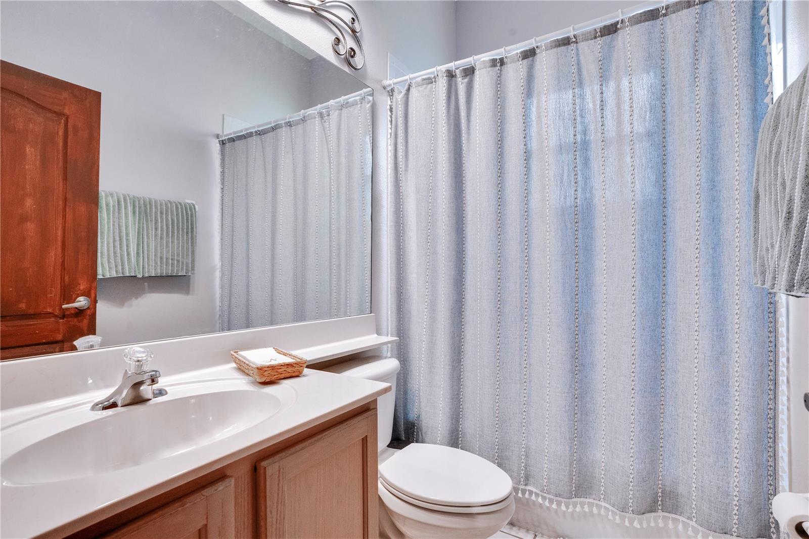 Image 25 of 59 For 3637 Peninsula Circle