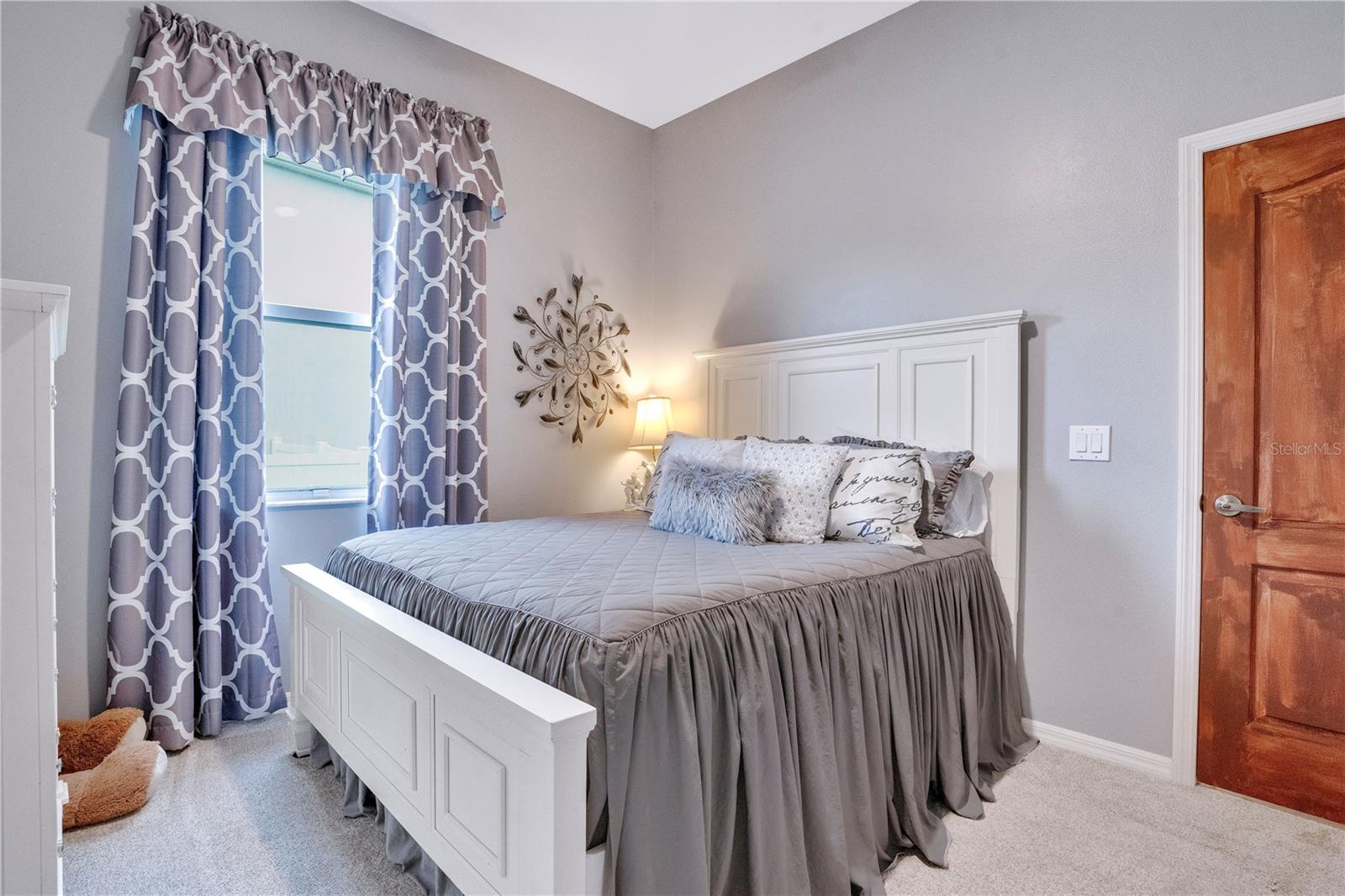 Image 26 of 59 For 3637 Peninsula Circle