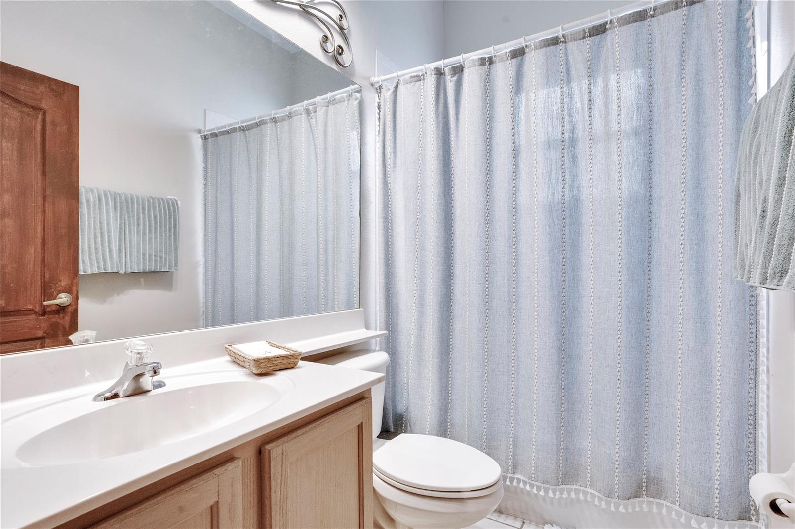 Image 28 of 59 For 3637 Peninsula Circle