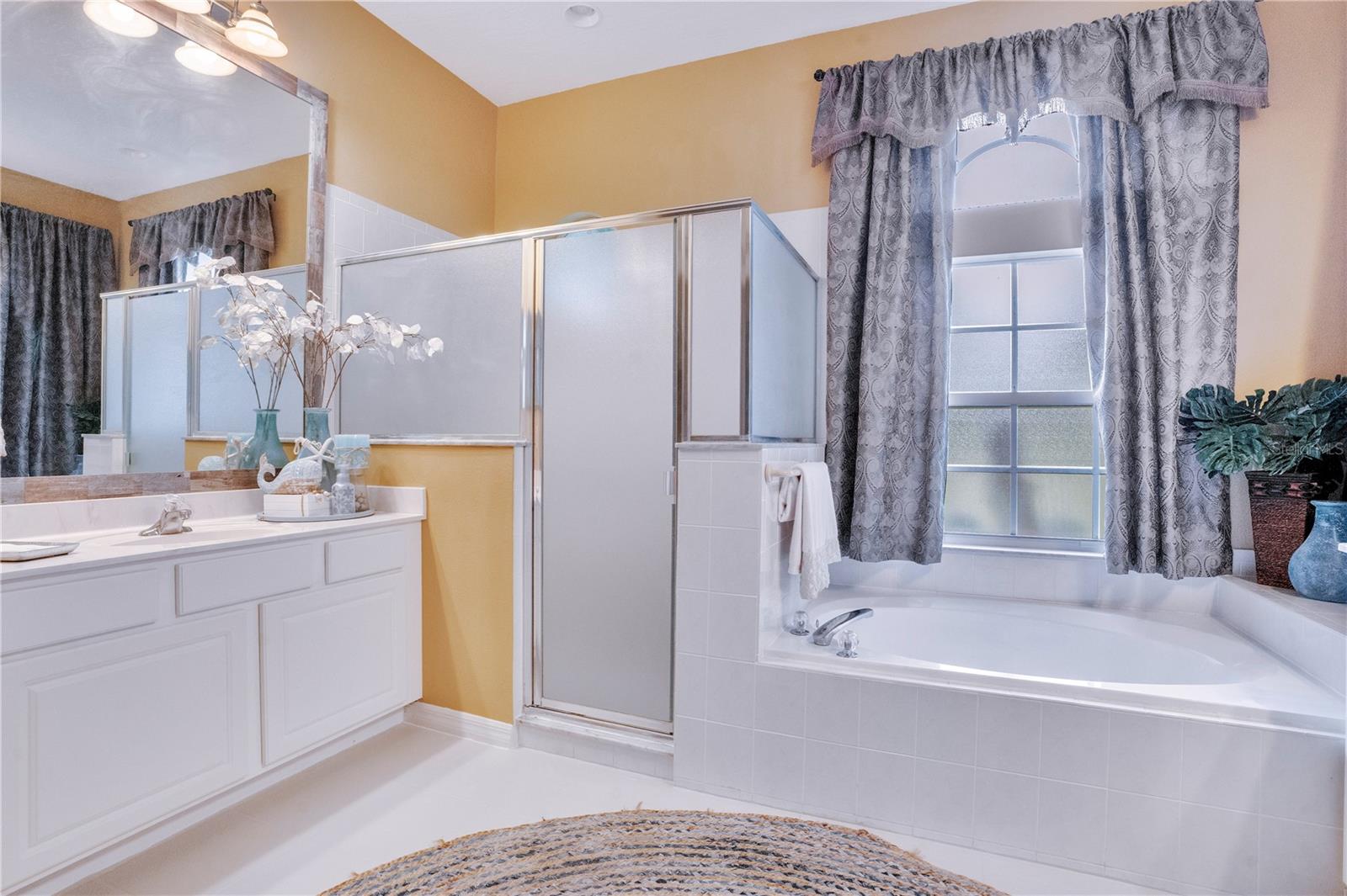 Image 34 of 59 For 3637 Peninsula Circle