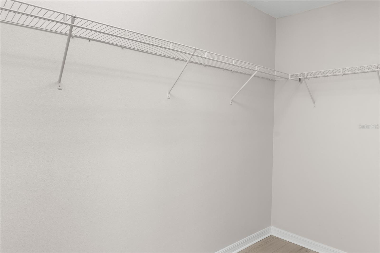 Image 15 of 31 For 3869 Plainview Drive