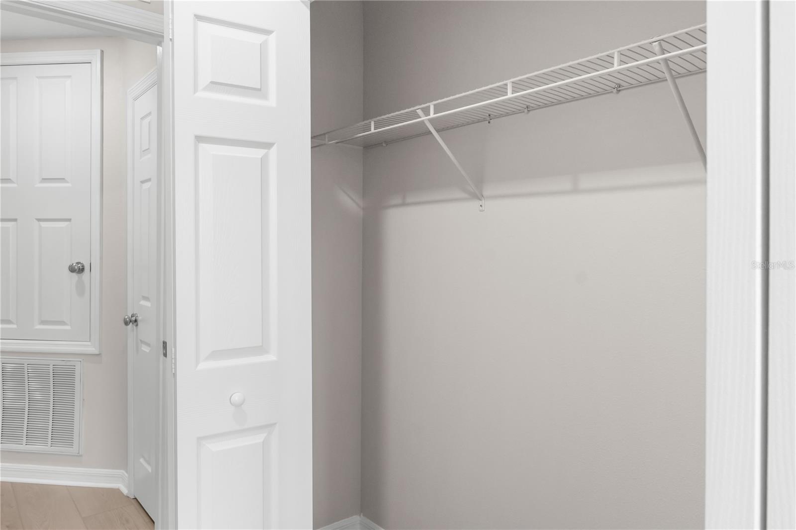 Image 21 of 31 For 3869 Plainview Drive