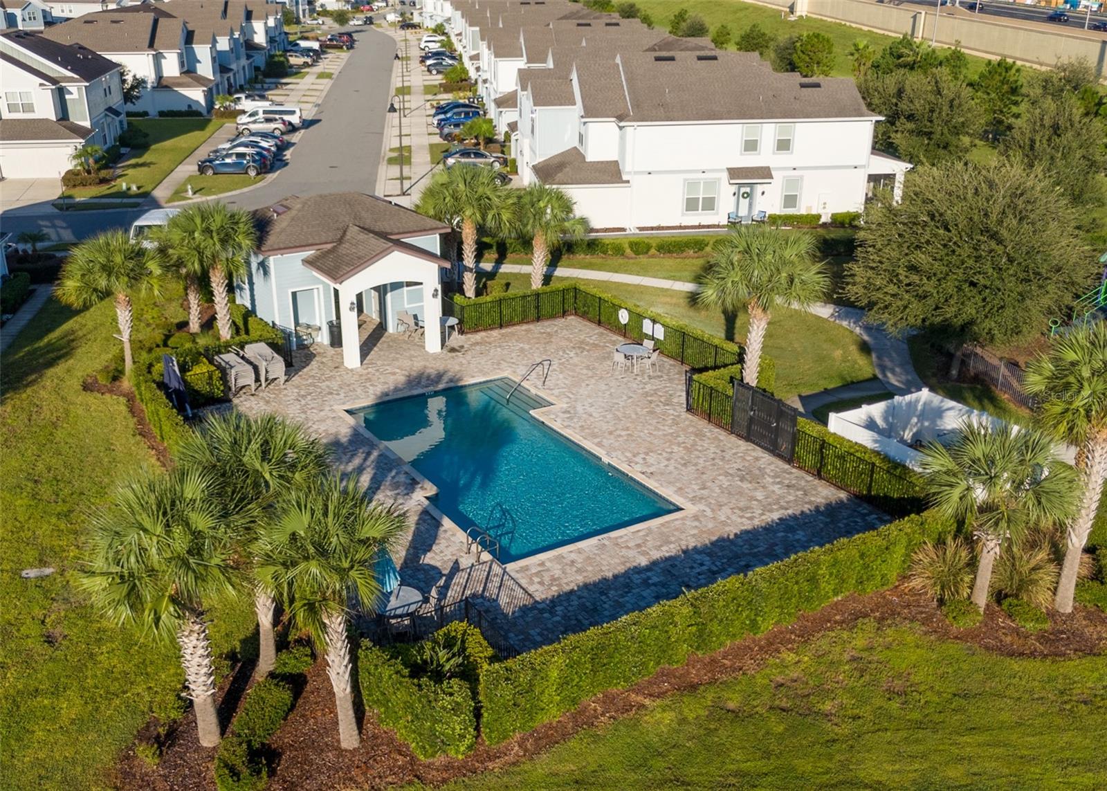 Image 28 of 31 For 3869 Plainview Drive