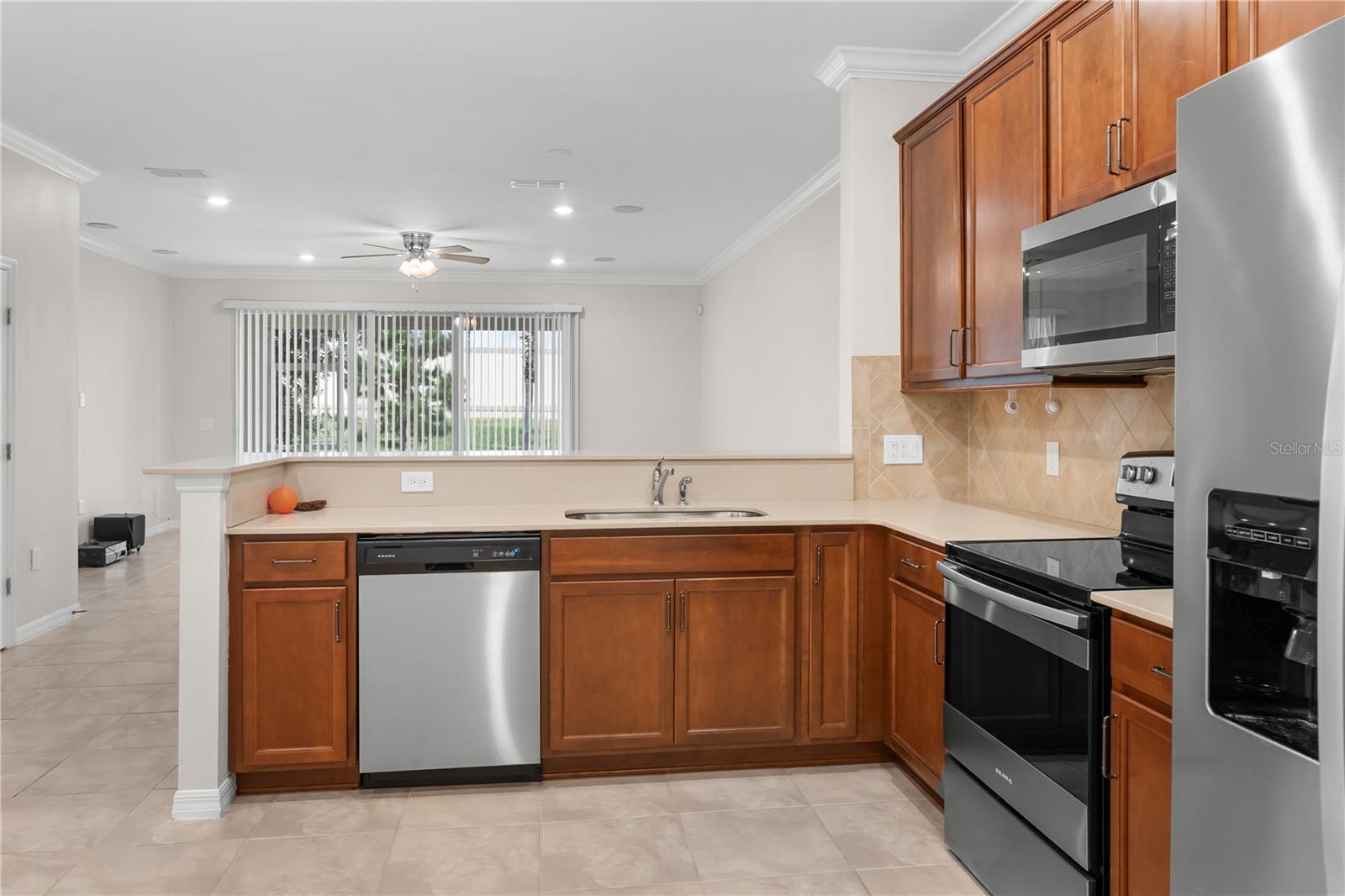 Image 5 of 31 For 3869 Plainview Drive