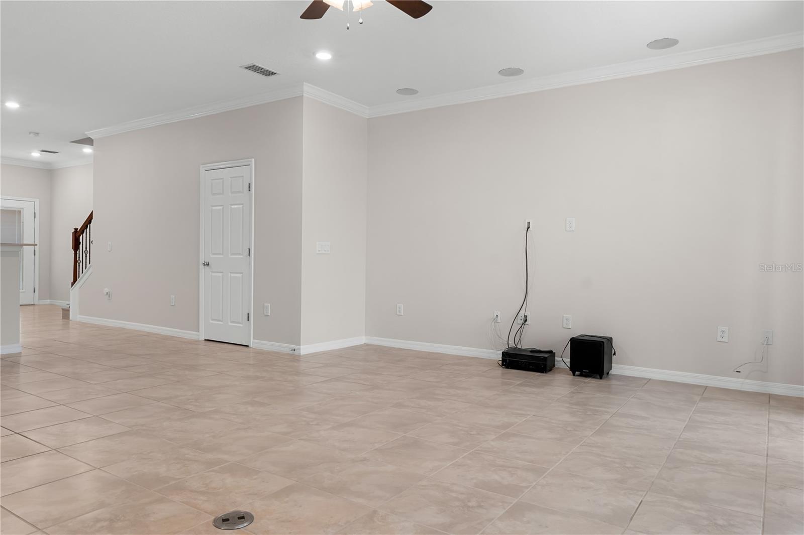 Image 8 of 31 For 3869 Plainview Drive