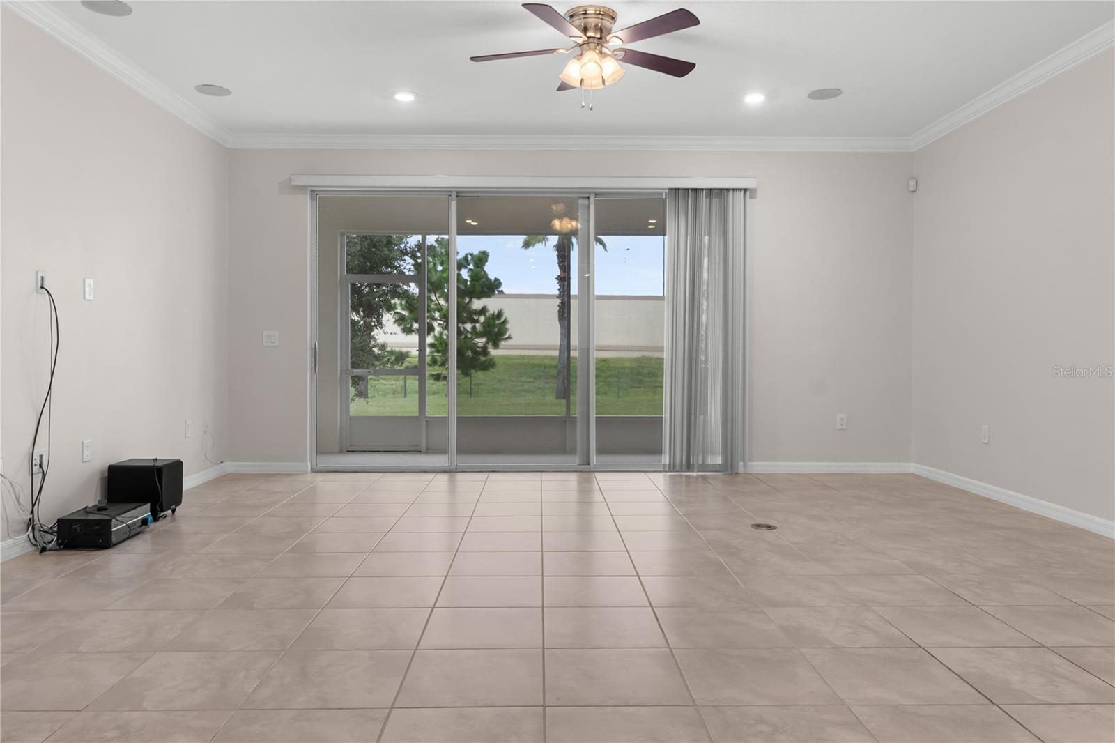 Image 9 of 31 For 3869 Plainview Drive