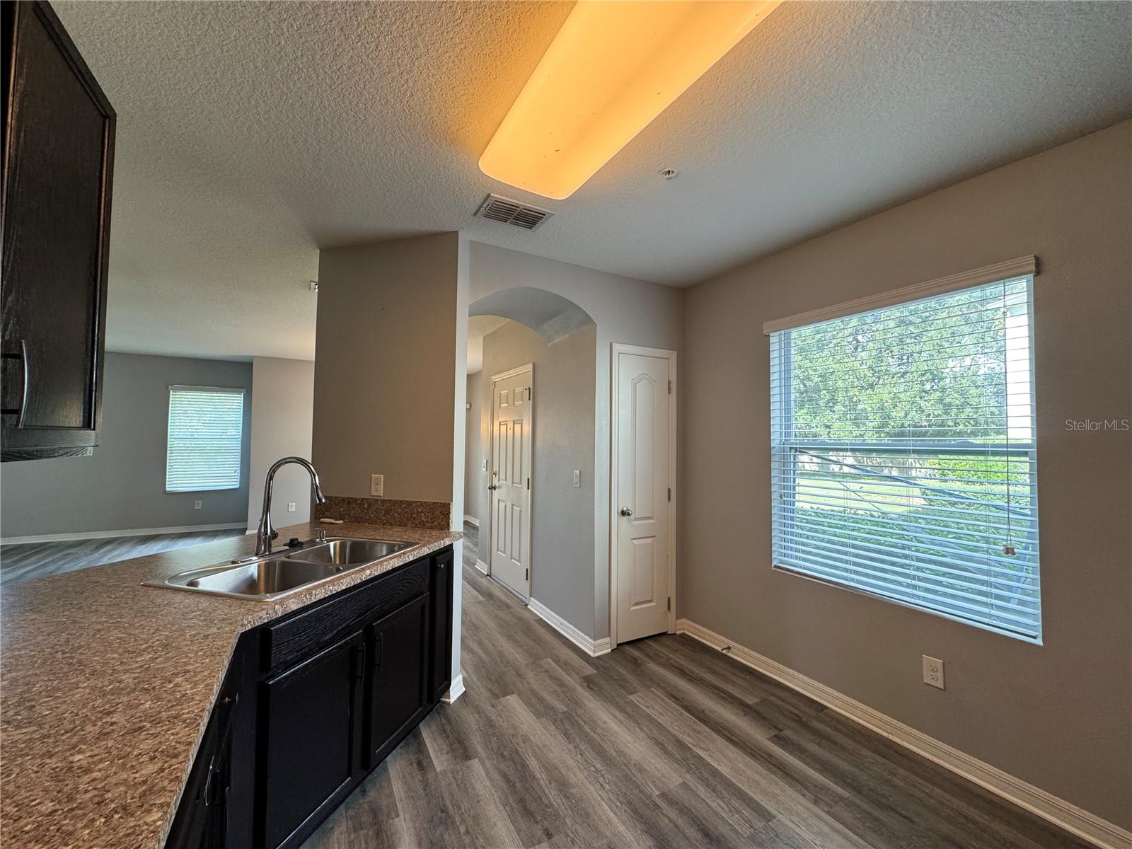 Image 8 of 22 For 3617 Seneca Club Loop 7-102