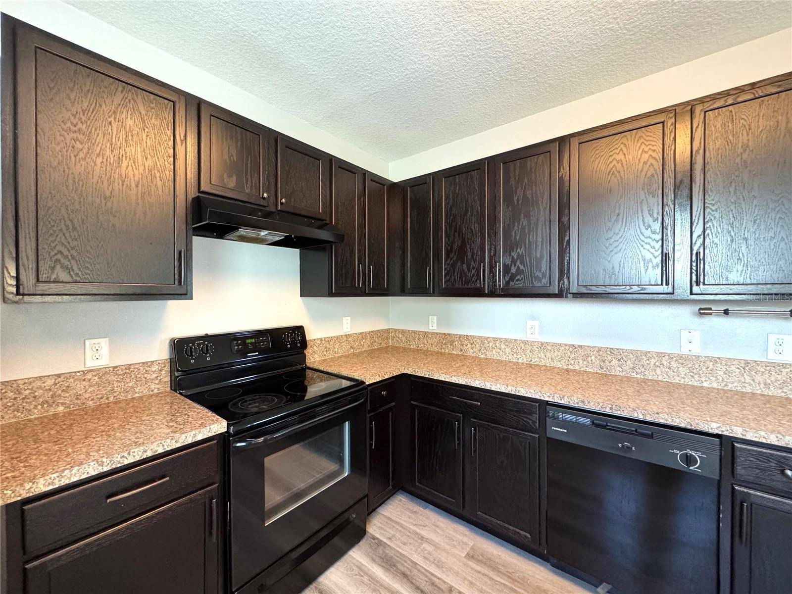 Image 9 of 22 For 3617 Seneca Club Loop 7-102