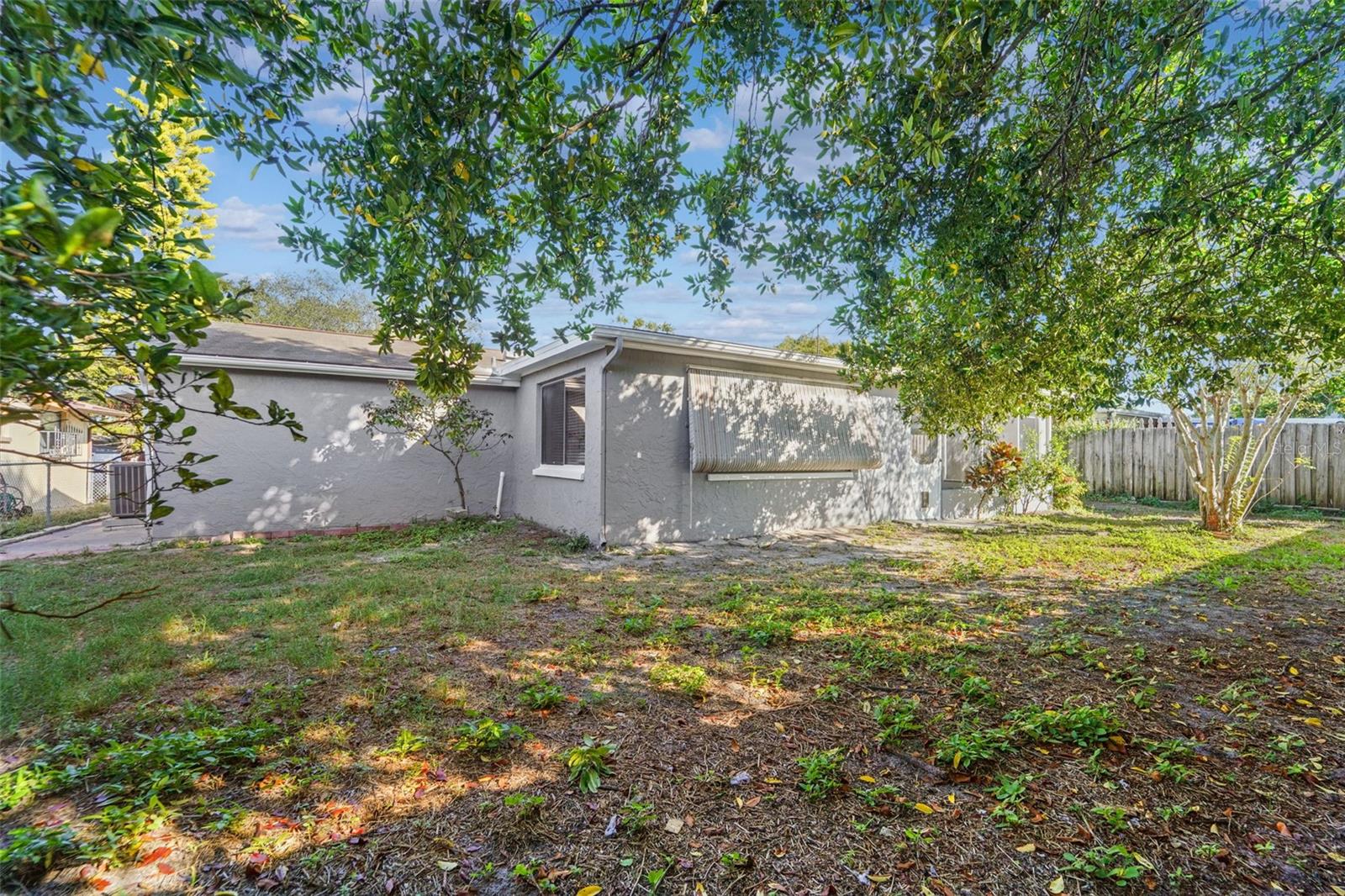 Image 19 of 21 For 9425 Palm Avenue