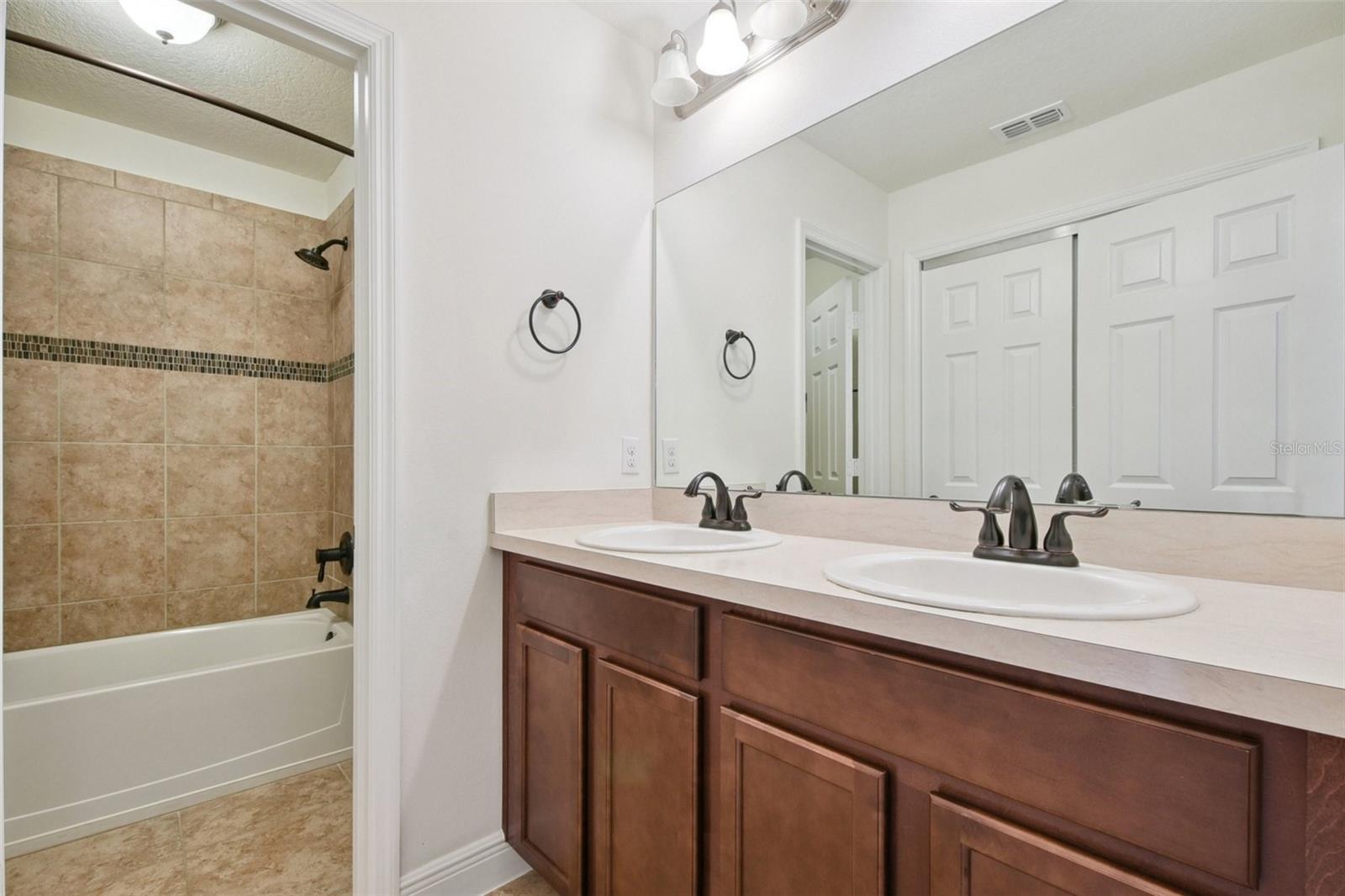 Image 34 of 45 For 4940 Palmetto Park Drive