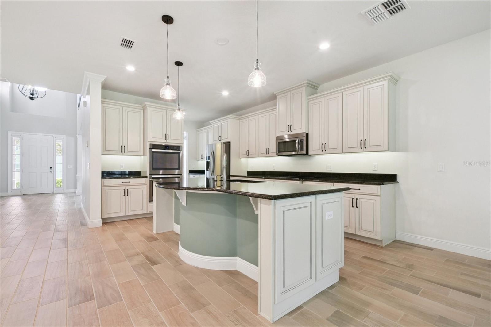 Image 7 of 45 For 4940 Palmetto Park Drive