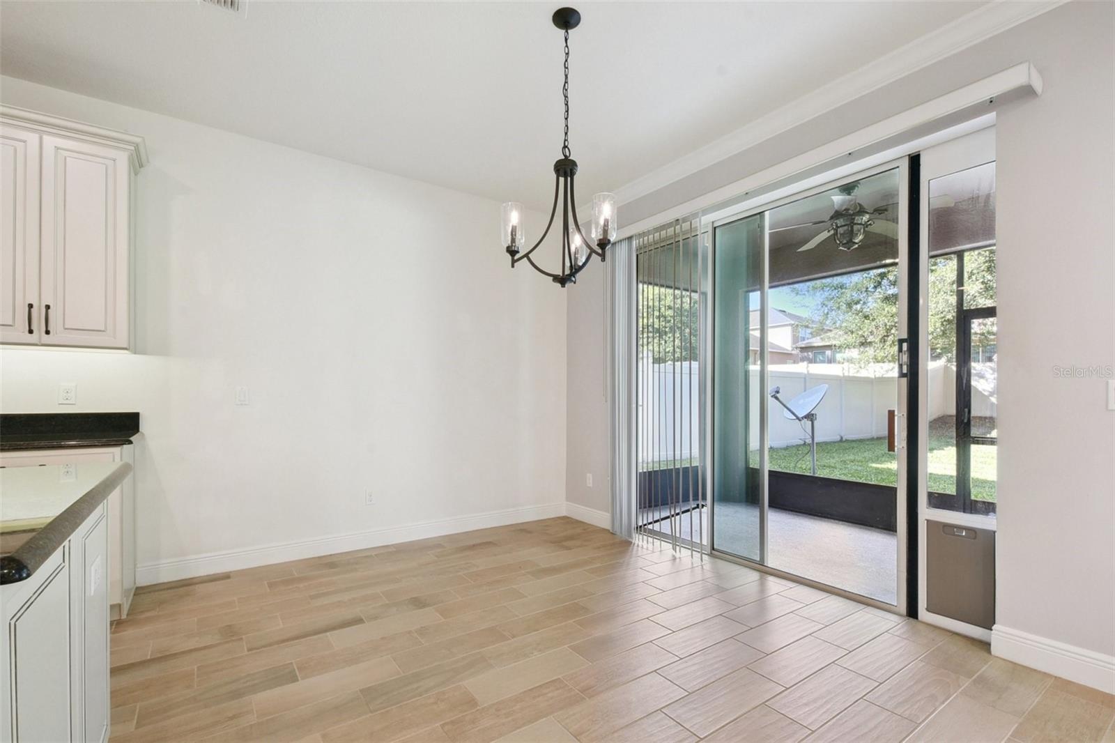 Image 8 of 45 For 4940 Palmetto Park Drive