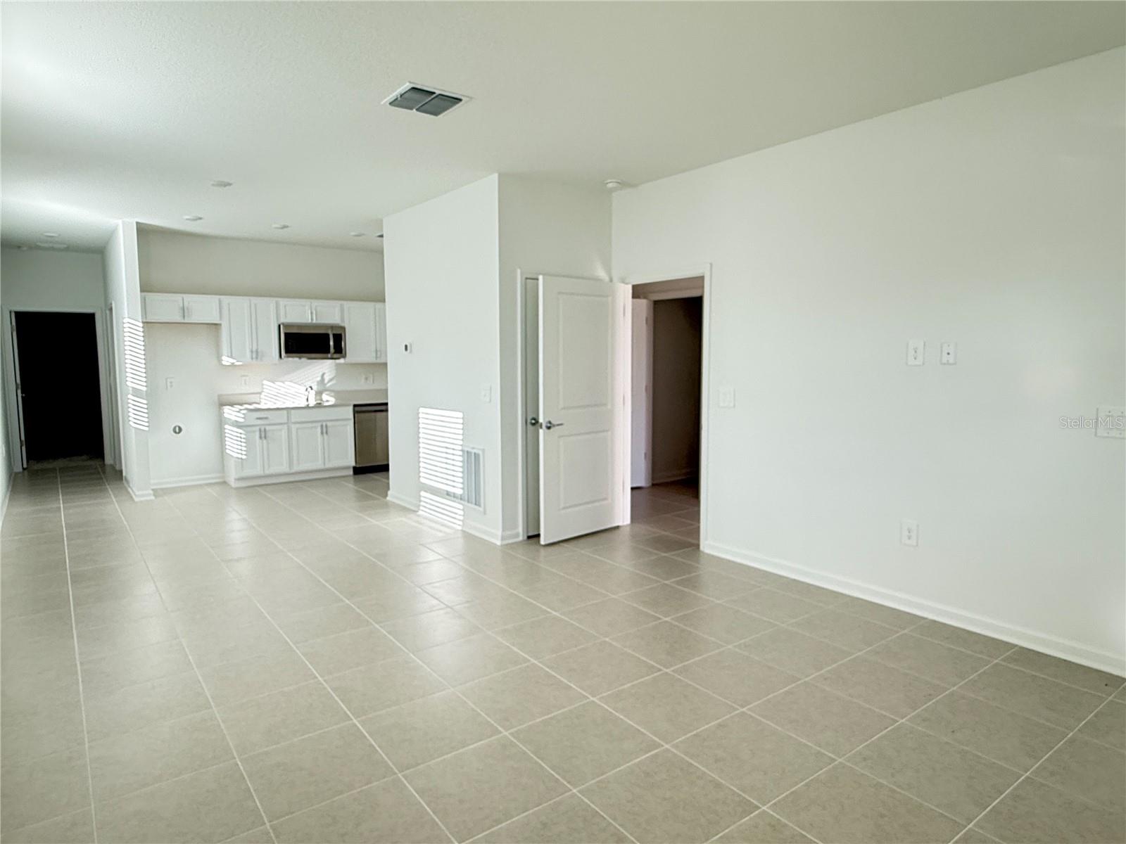 Image 10 of 29 For 2263 Rider Rain Lane