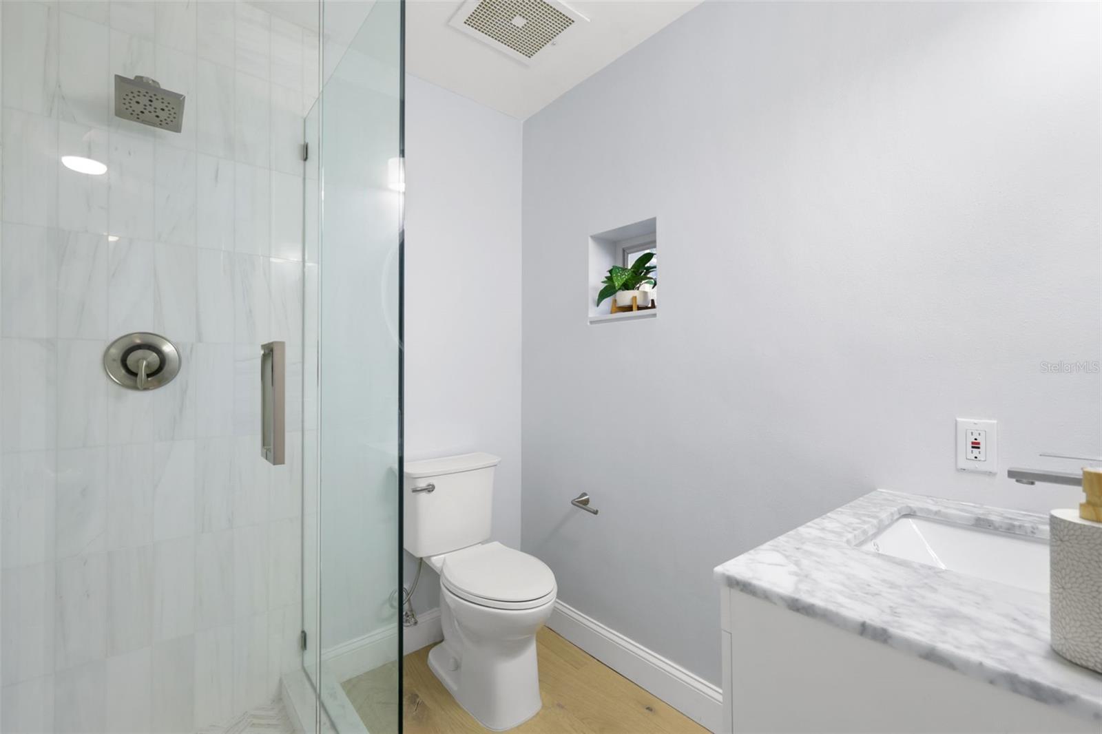 Image 20 of 40 For 4950 Bayshore Boulevard 23