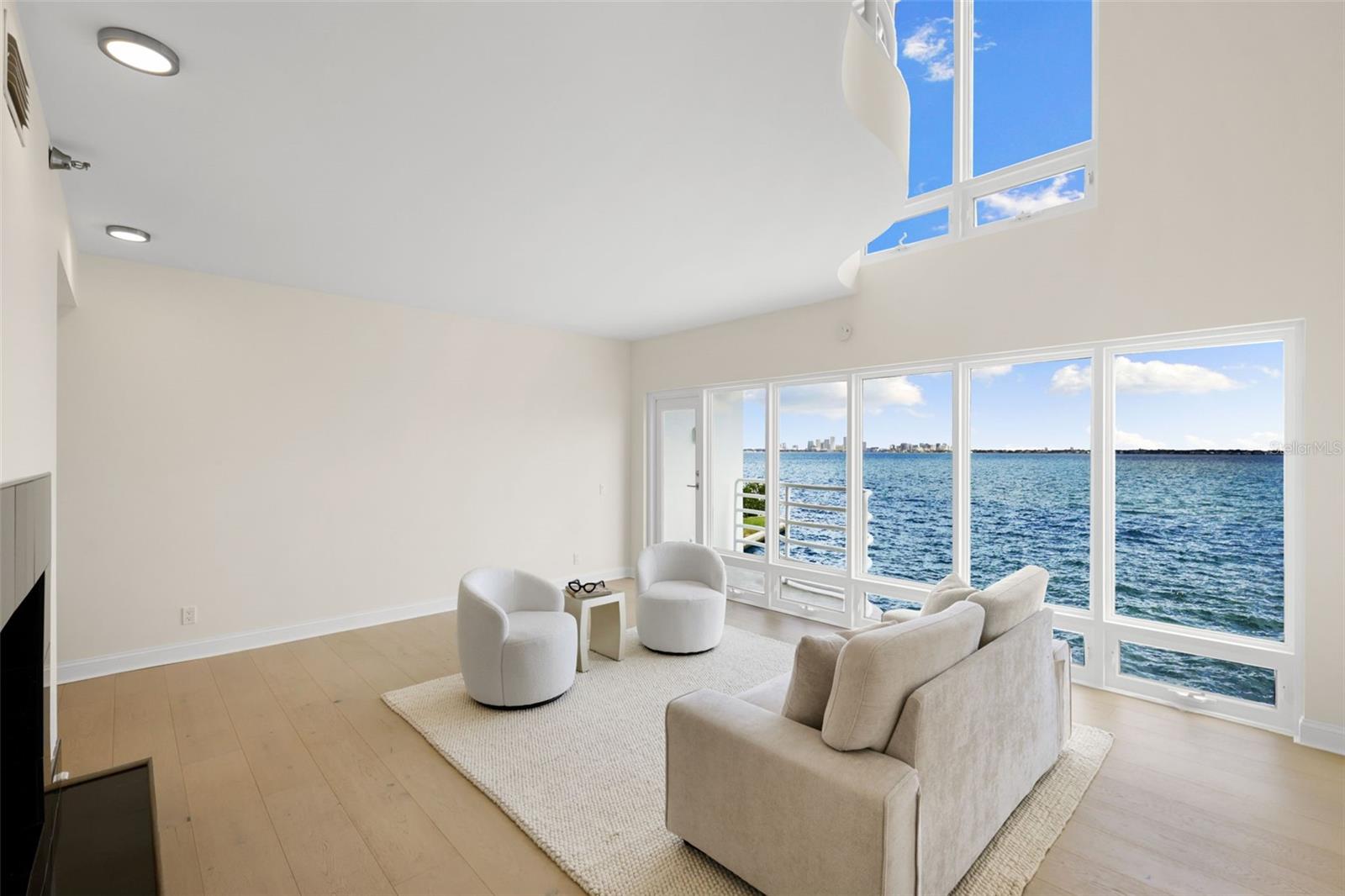 Image 6 of 40 For 4950 Bayshore Boulevard 23