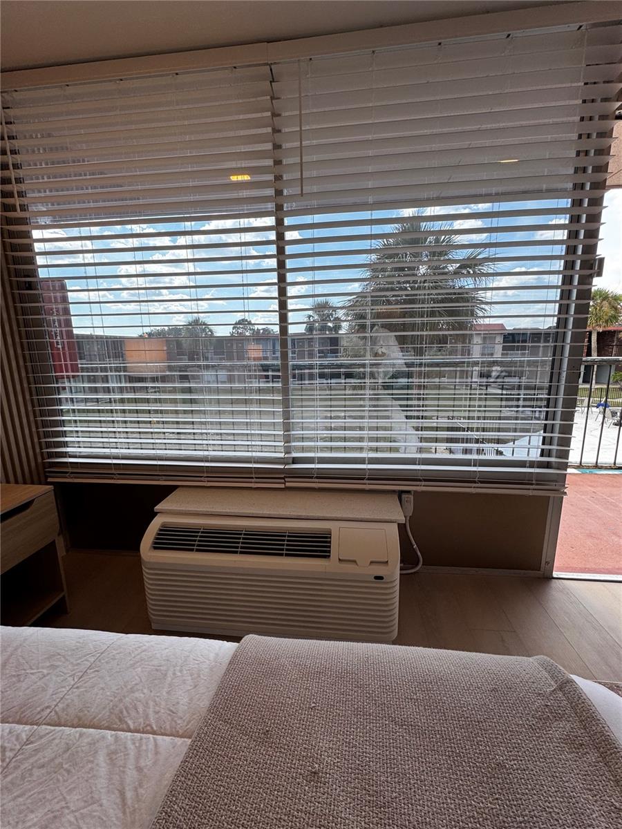 Image 3 of 41 For 43420 Highway 27  414