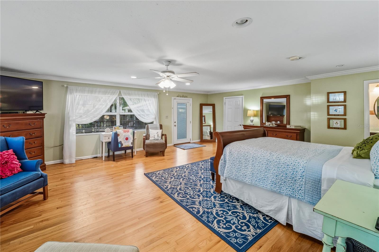 Image 10 of 24 For 3109 Harrison Avenue