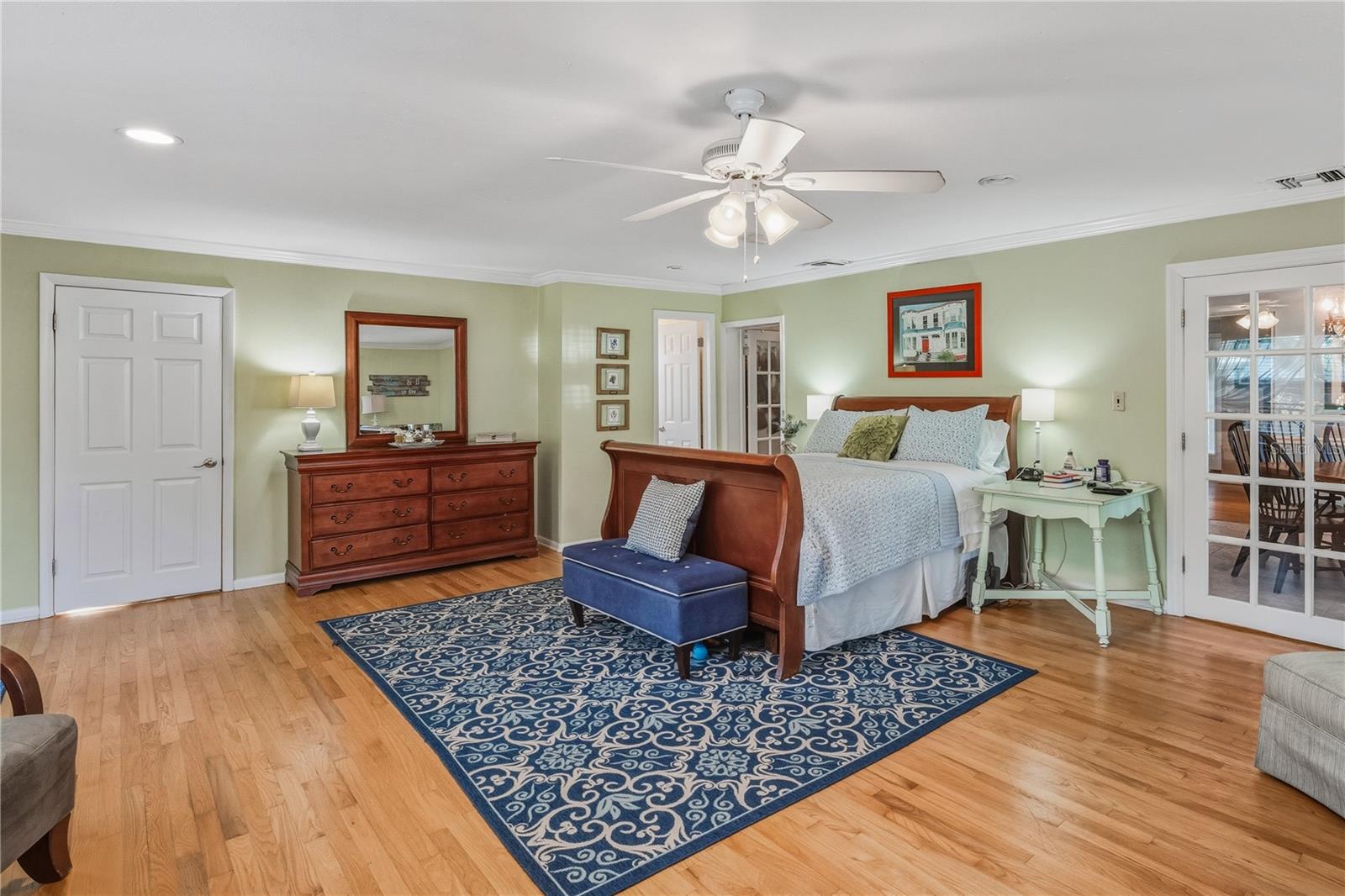 Image 11 of 24 For 3109 Harrison Avenue