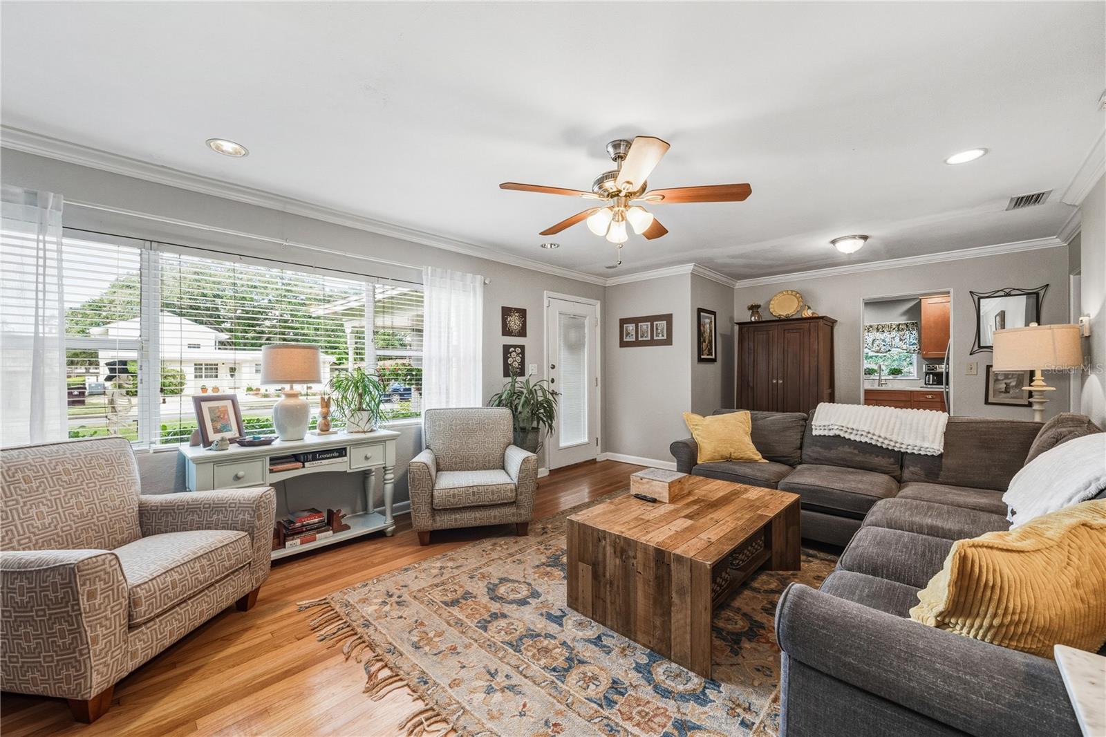 Image 3 of 24 For 3109 Harrison Avenue