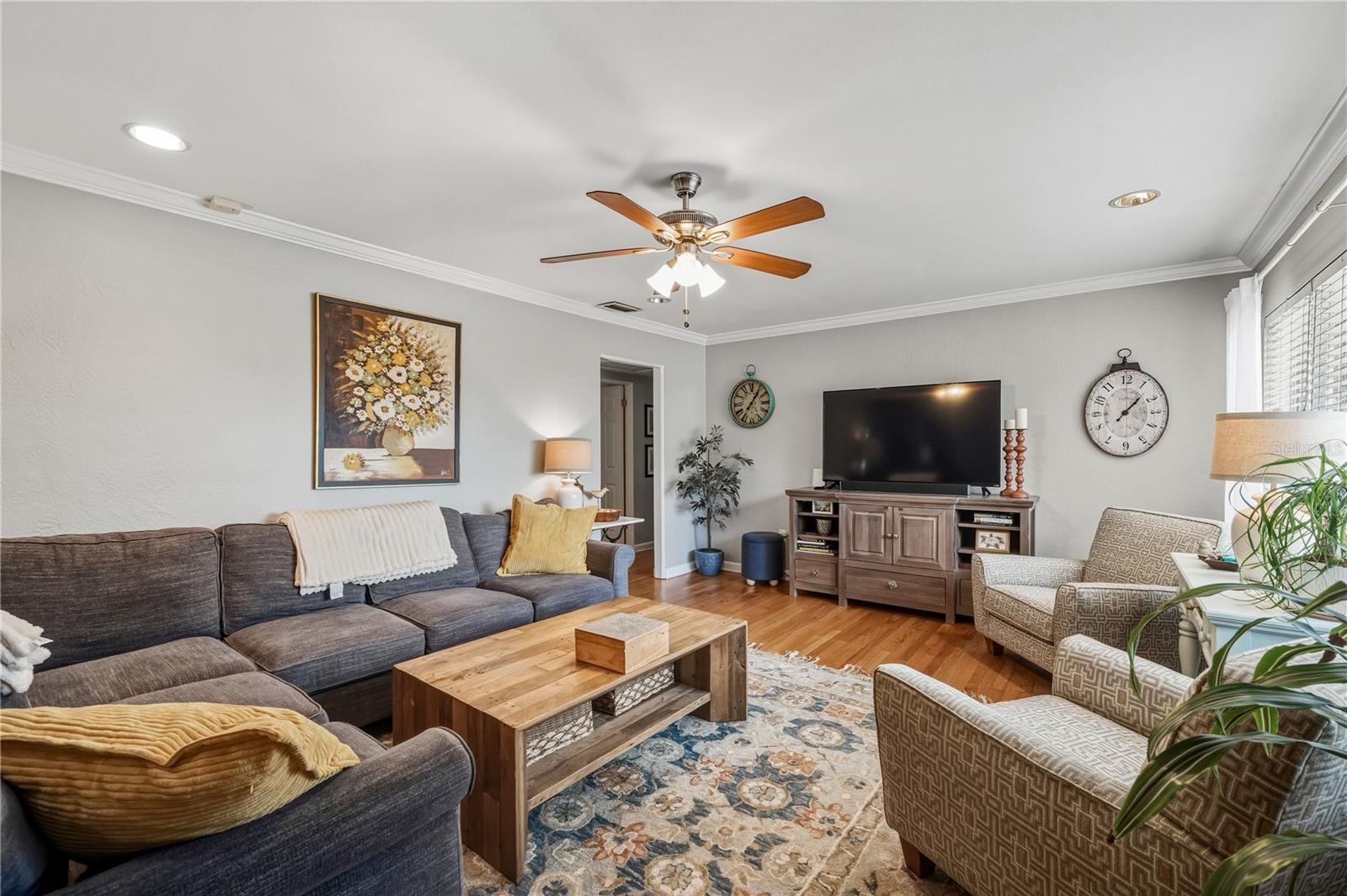 Image 4 of 24 For 3109 Harrison Avenue