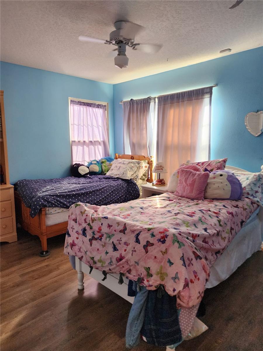 Image 15 of 18 For 11462 Commercial Street