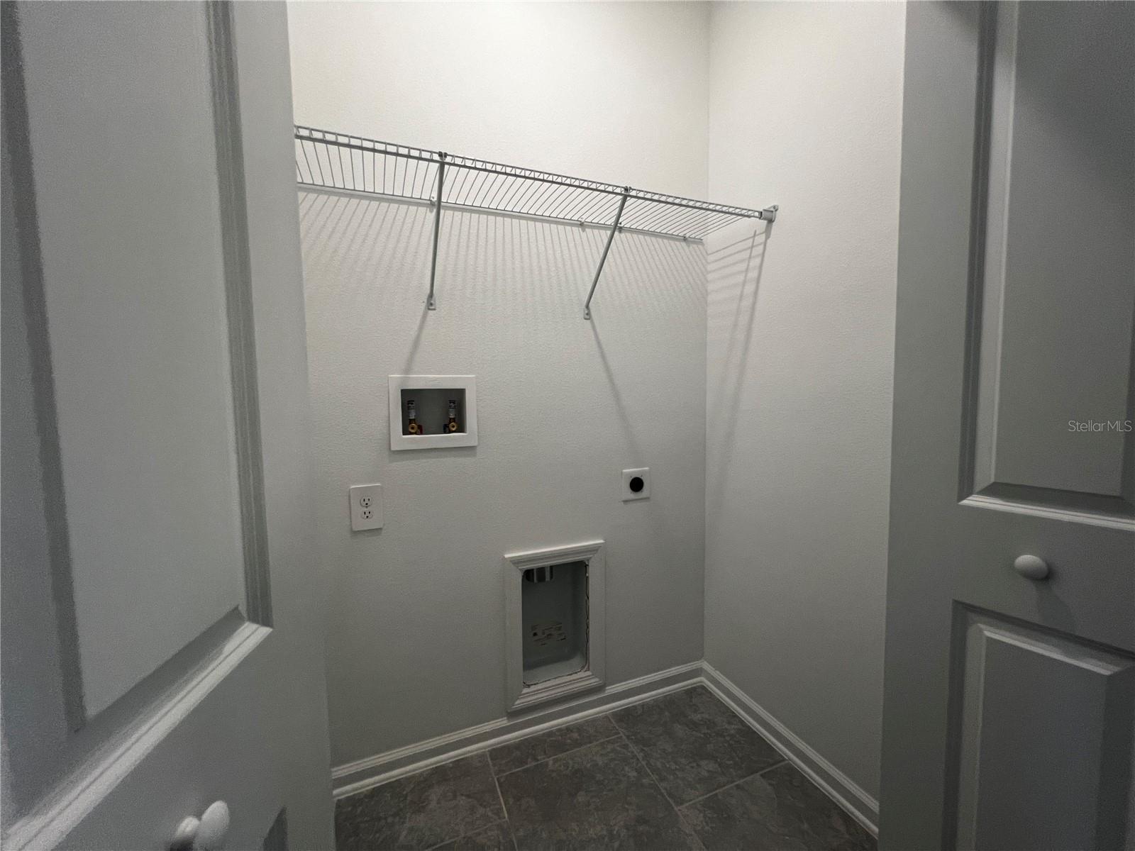 Image 16 of 23 For 3114 Laurent Loop