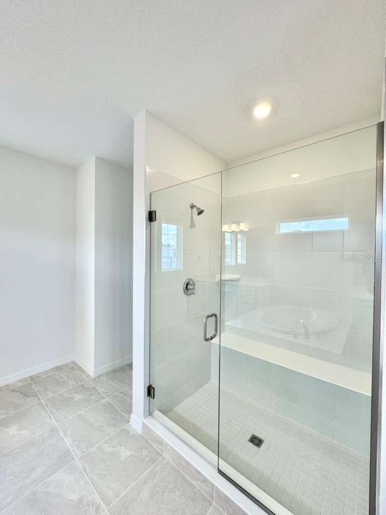 Image 34 of 43 For 214 Woodfall Lane