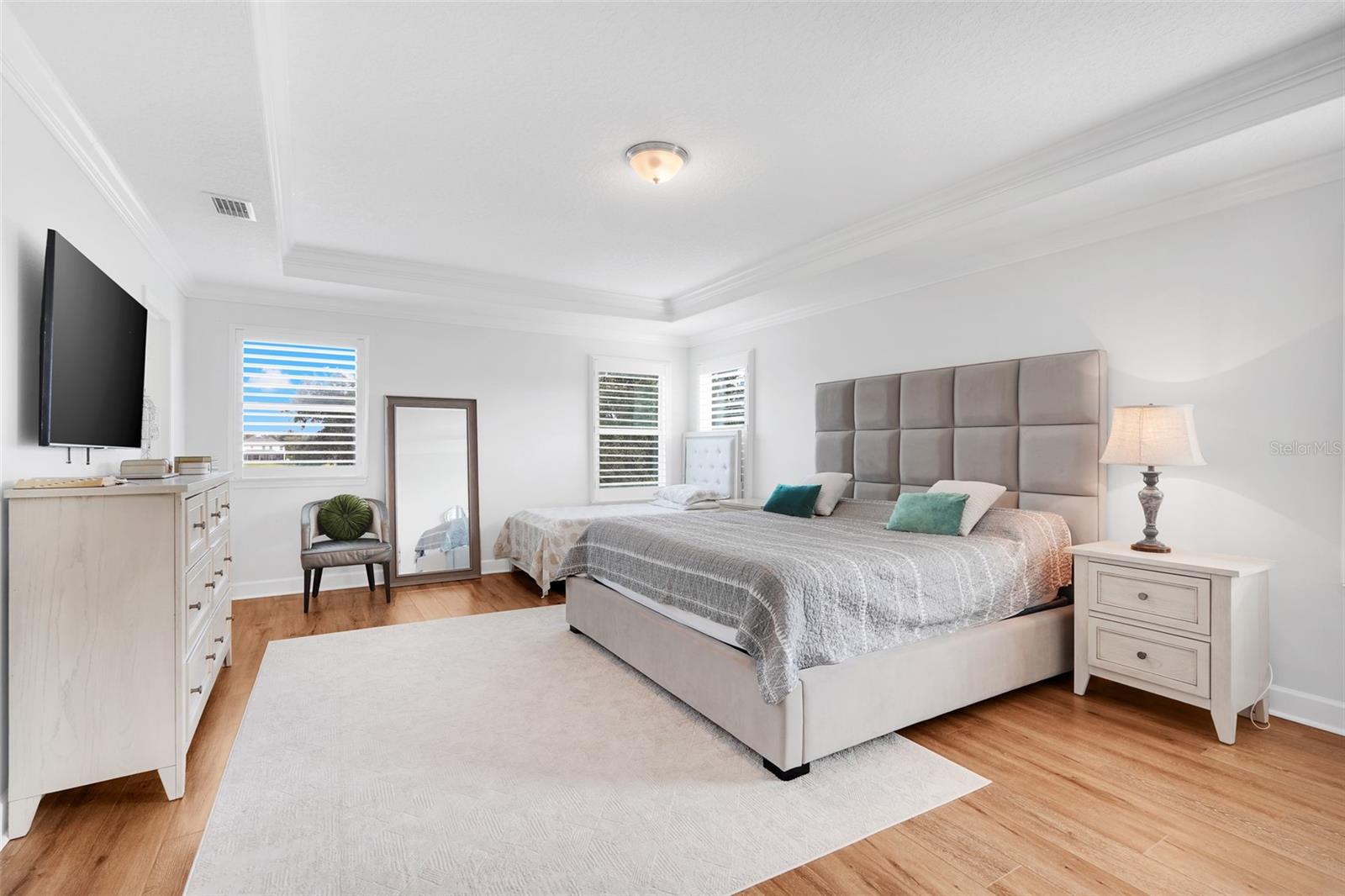 Image 24 of 53 For 11859 Thatcher Avenue