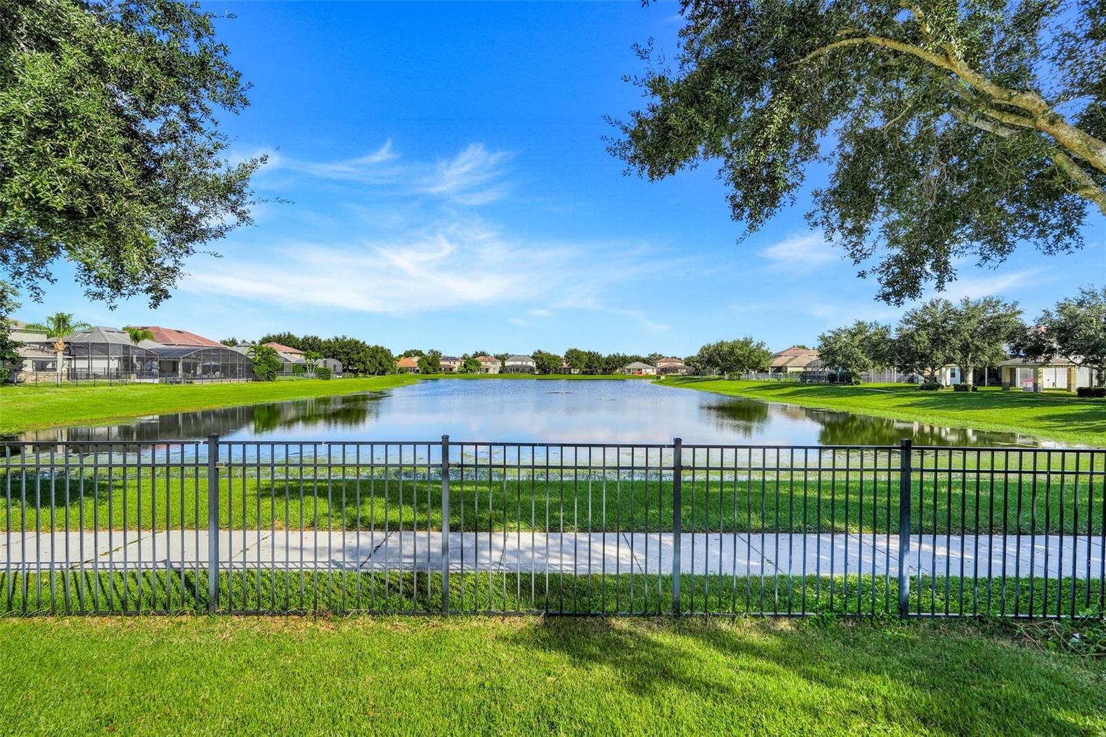 Image 42 of 53 For 11859 Thatcher Avenue