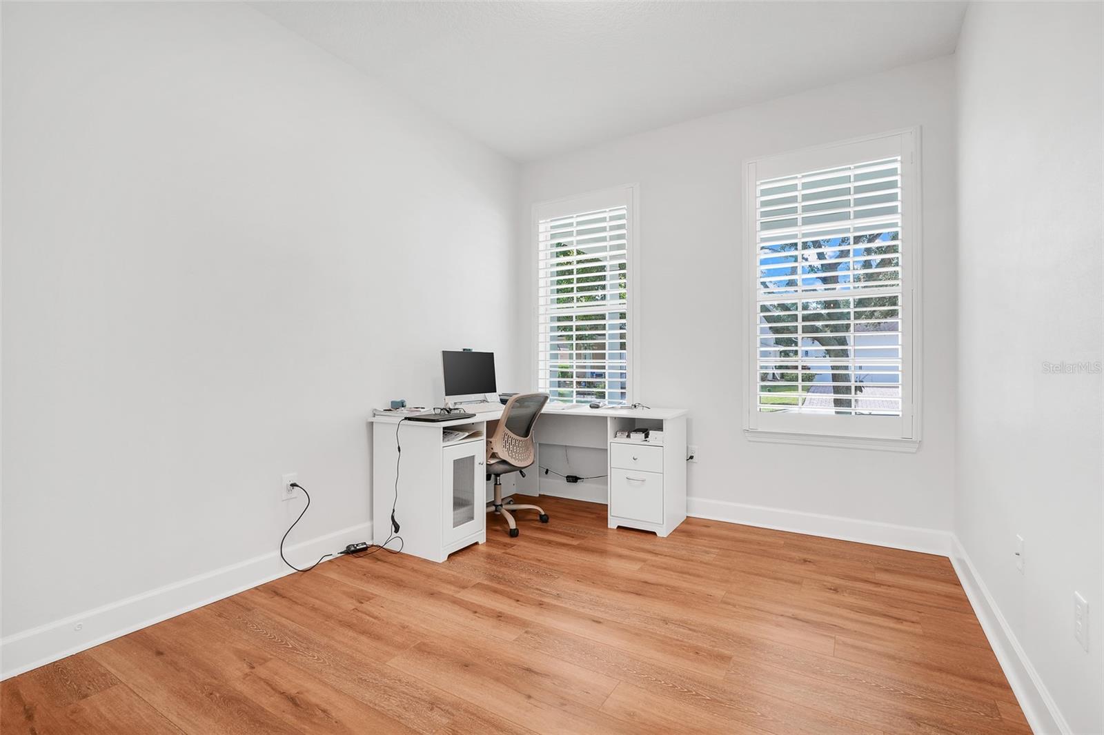 Image 7 of 53 For 11859 Thatcher Avenue