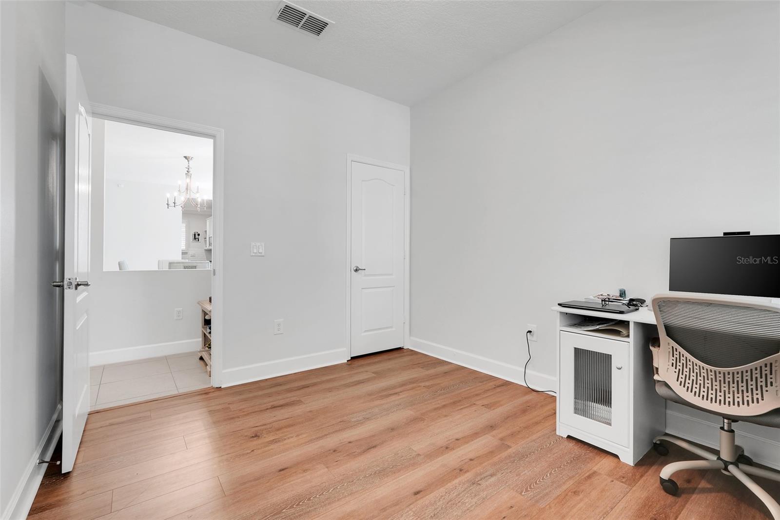 Image 8 of 53 For 11859 Thatcher Avenue