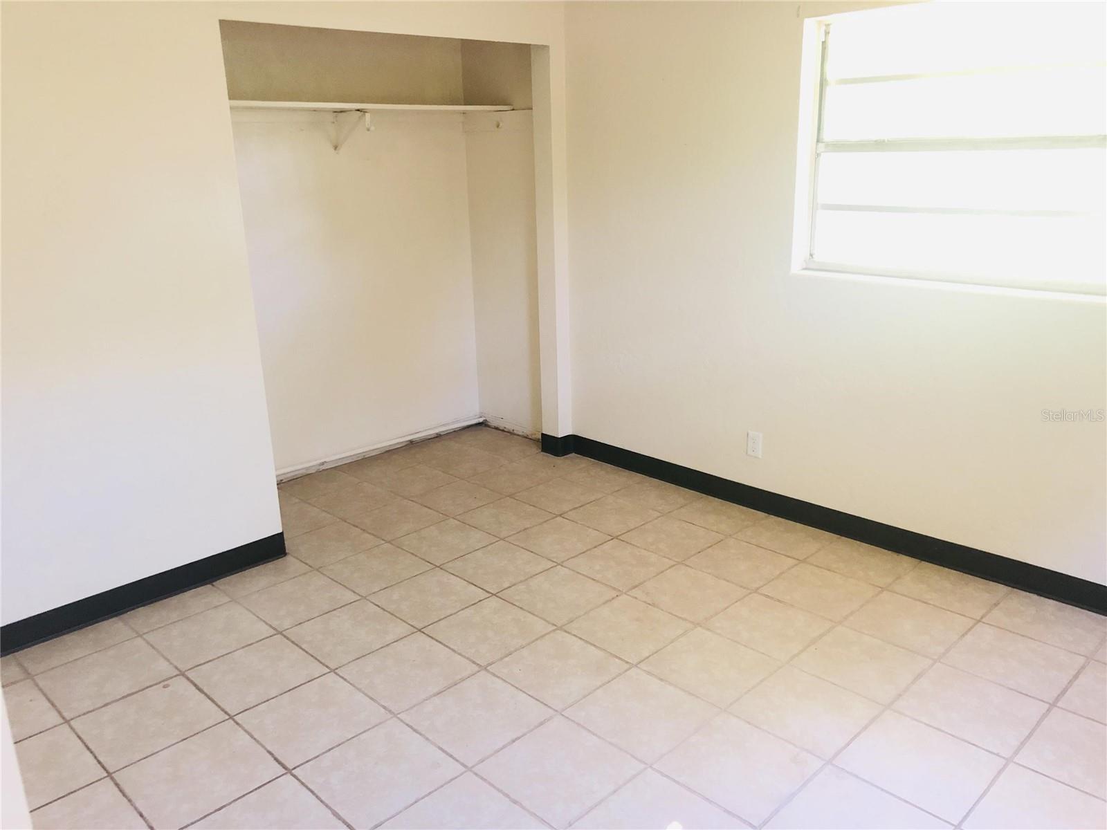 Image 4 of 8 For 1584 Primrose Lane