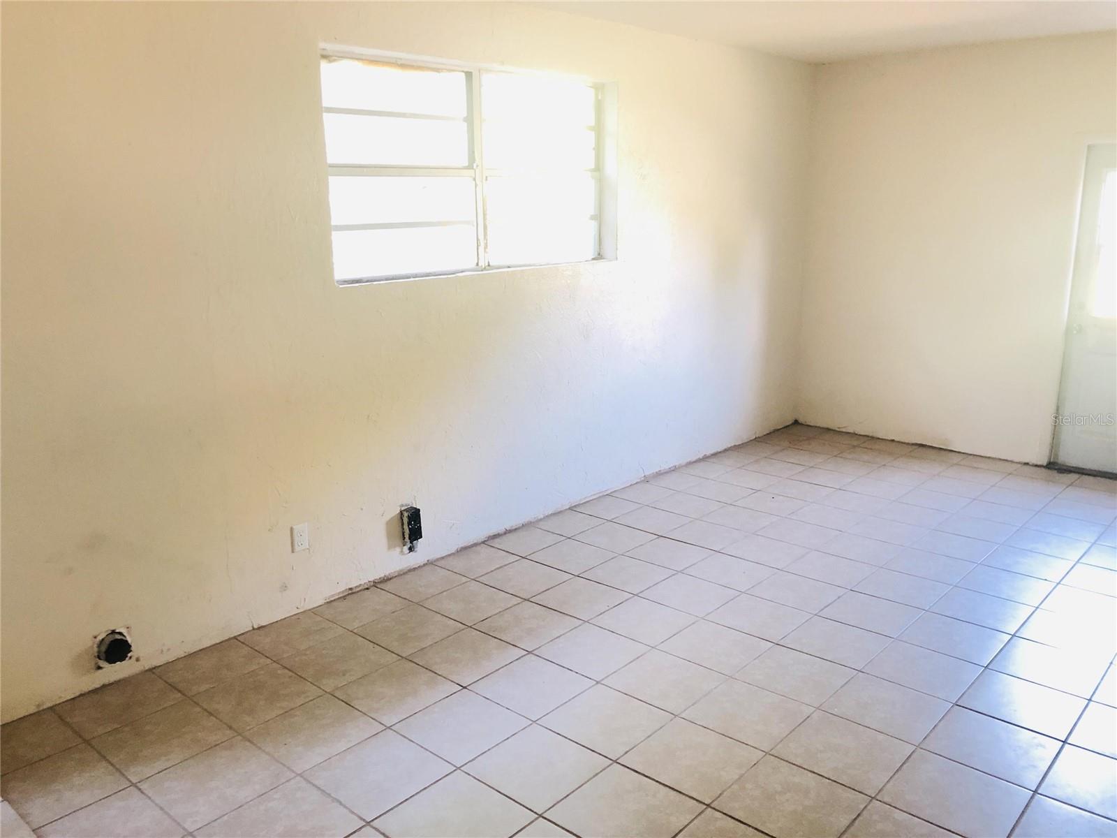 Image 6 of 8 For 1584 Primrose Lane