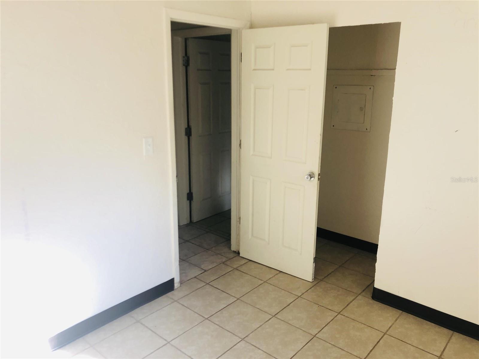 Image 7 of 8 For 1584 Primrose Lane