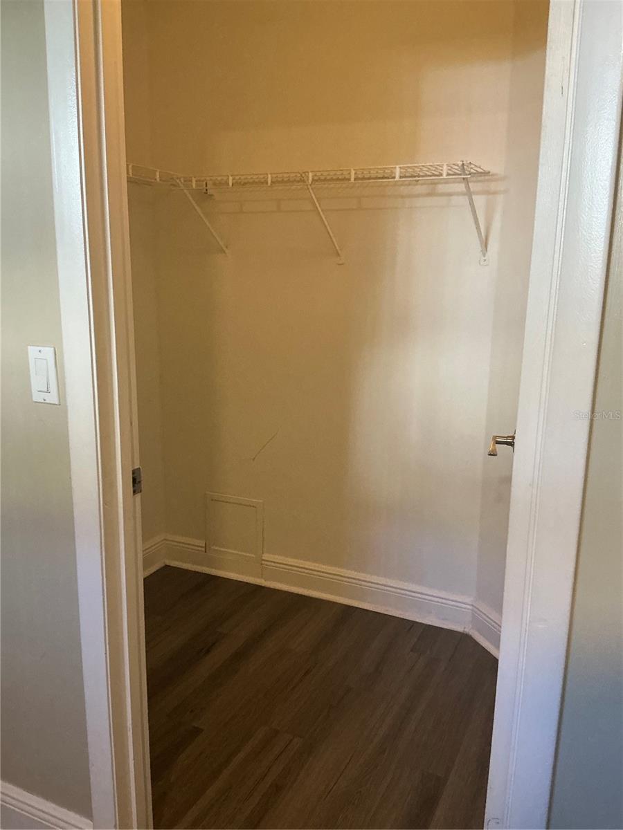 Image 12 of 48 For 715 Sugar Bay Way  107