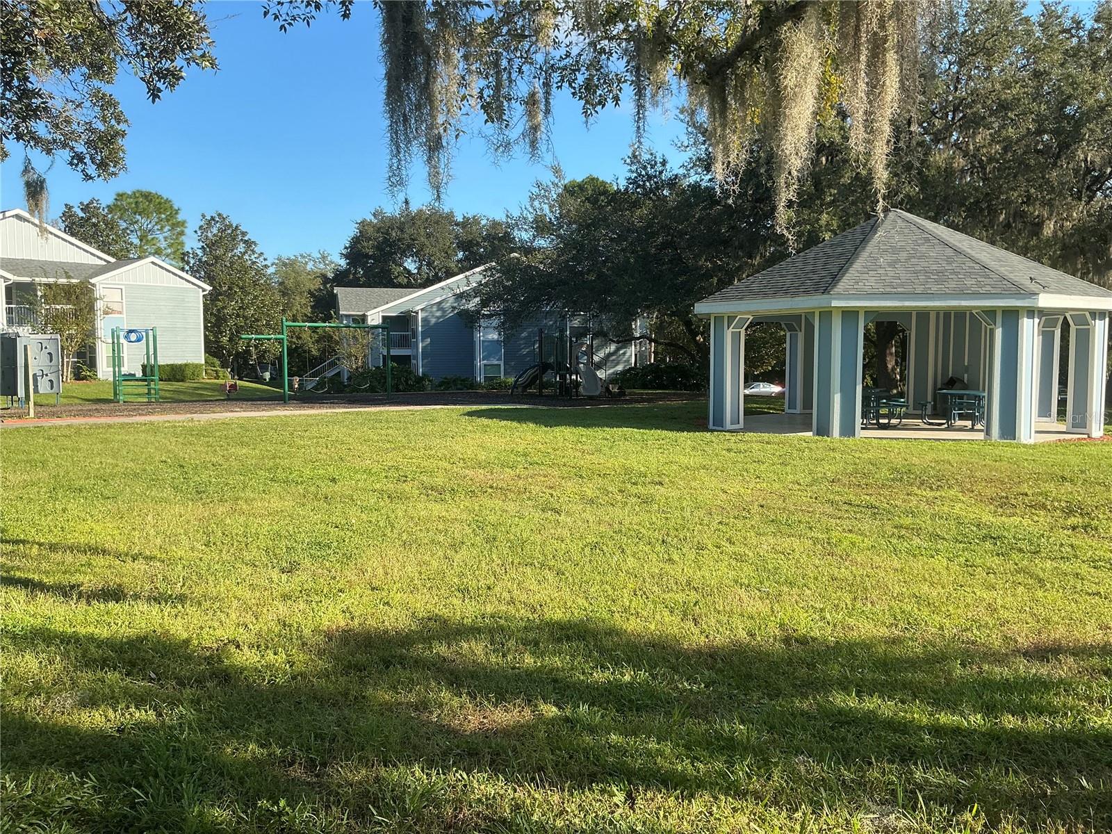 Image 36 of 48 For 715 Sugar Bay Way  107