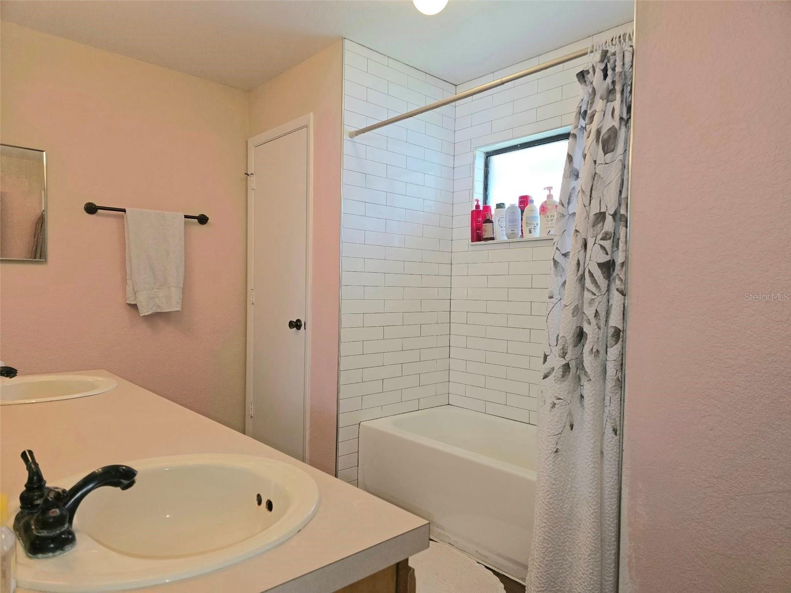 Image 12 of 25 For 1044 Beckstrom Drive